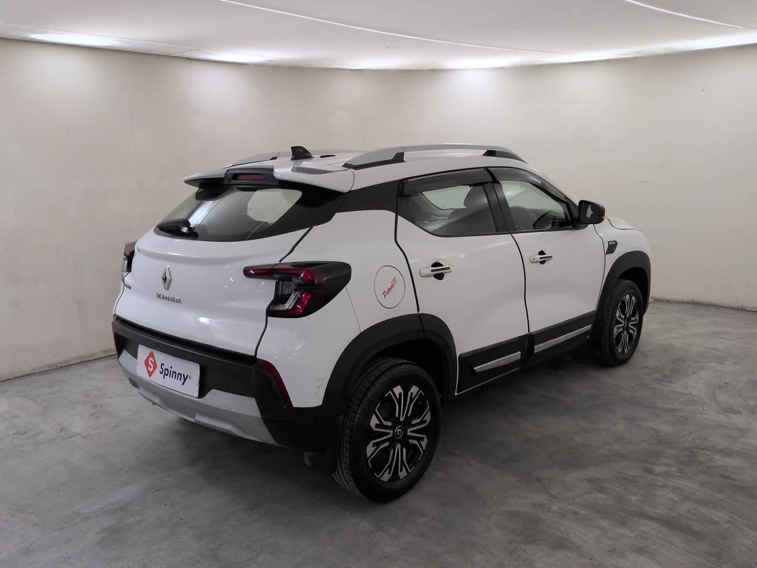 Used 2022 Renault Kiger RXZ MT Petrol Manual exterior RIGHT REAR CORNER VIEW