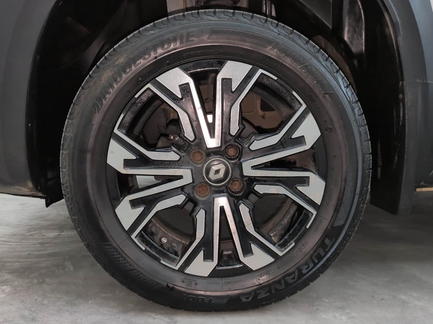 Used 2022 Renault Kiger RXZ MT Petrol Manual tyres LEFT FRONT TYRE RIM VIEW