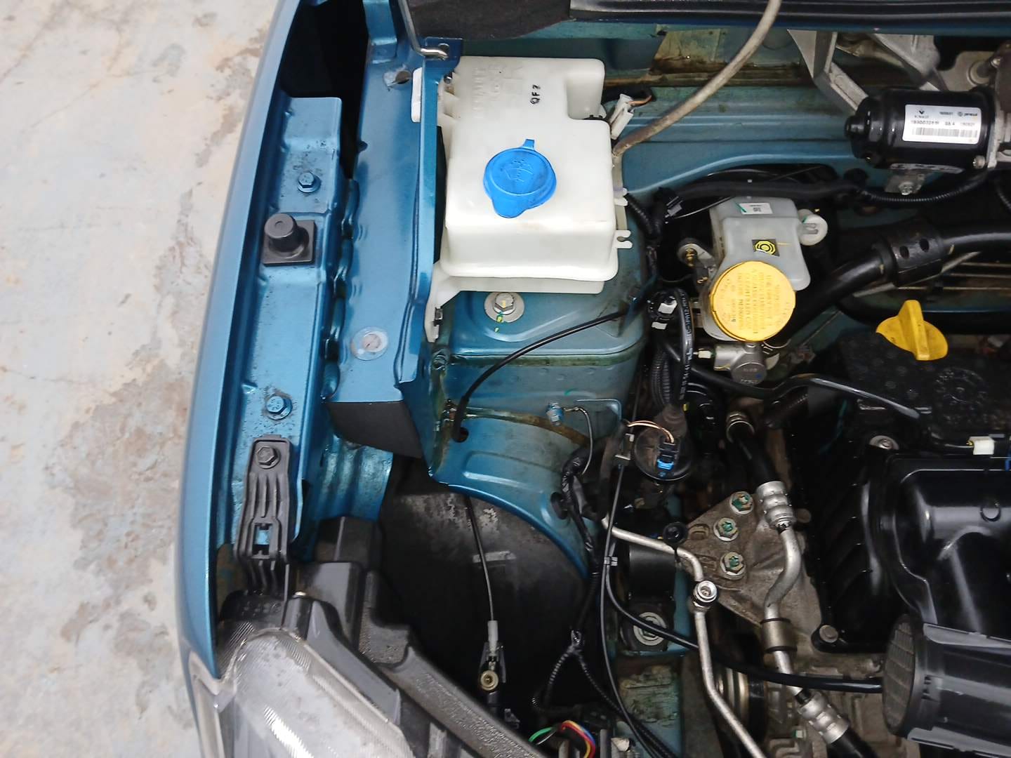 Used 2021 Renault Kwid RXT 1.0 AMT Opt Petrol Automatic engine ENGINE RIGHT SIDE VIEW