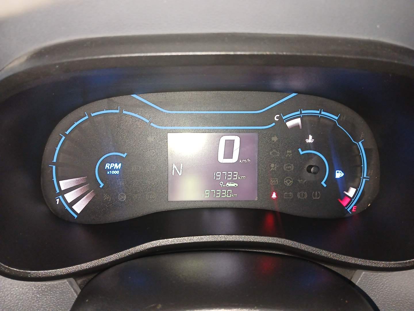 Used 2021 Renault Kwid RXT 1.0 AMT Opt Petrol Automatic interior CLUSTERMETER VIEW