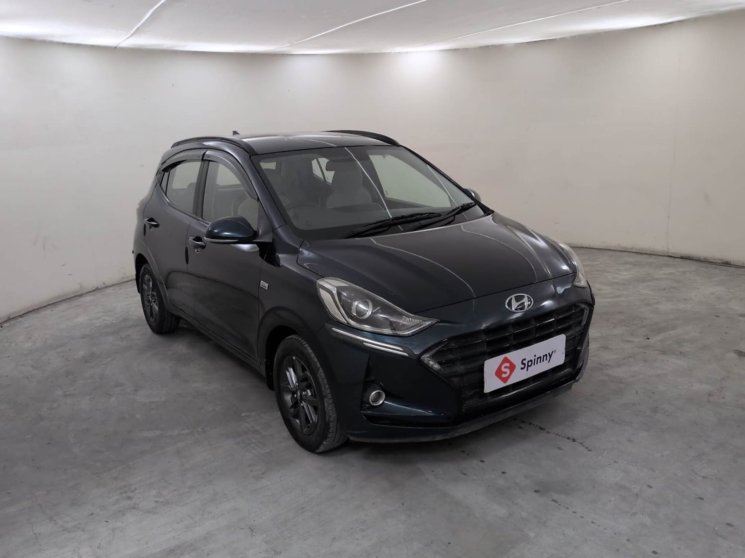 Used 2021 Hyundai Grand i10 Nios Sportz AMT 1.2 CRDi Diesel Automatic exterior RIGHT FRONT CORNER VIEW