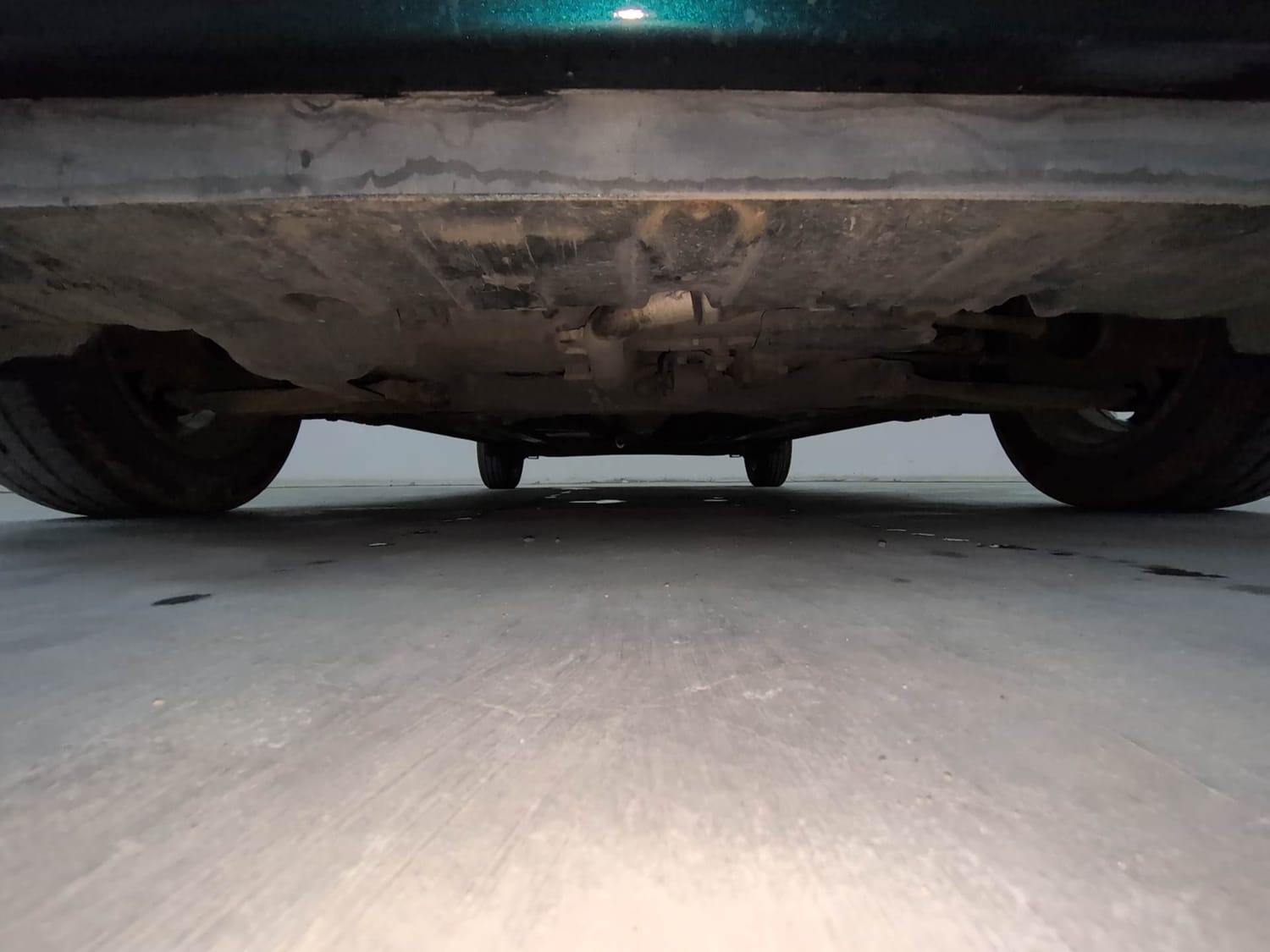 Used 2021 Hyundai Grand i10 Nios Sportz AMT 1.2 CRDi Diesel Automatic extra FRONT LEFT UNDERBODY VIEW