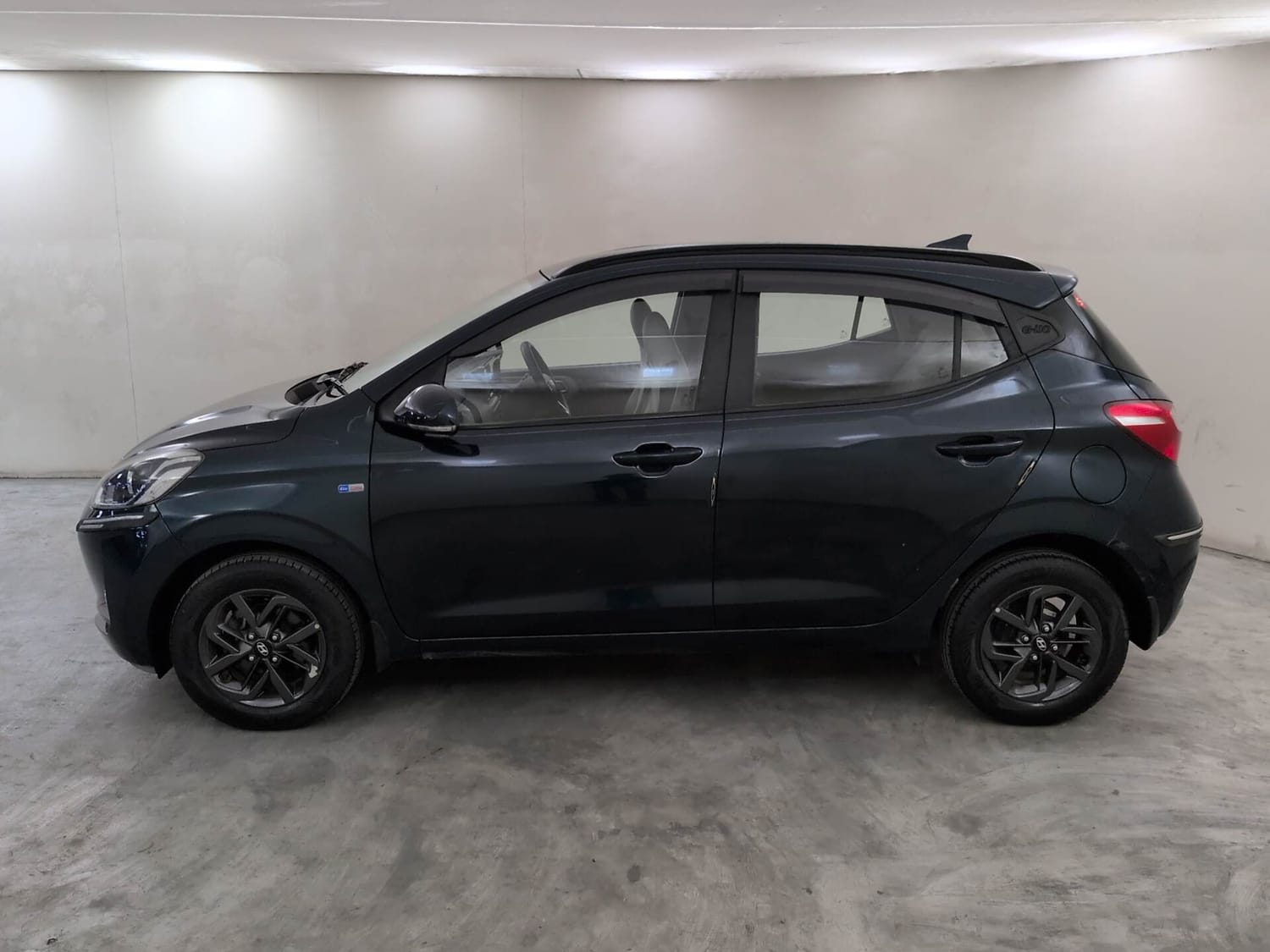 Used 2021 Hyundai Grand i10 Nios Sportz AMT 1.2 CRDi Diesel Automatic exterior LEFT SIDE VIEW