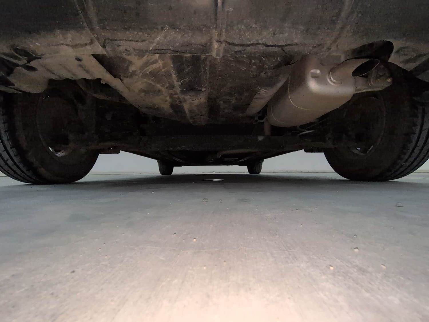Used 2021 Hyundai Grand i10 Nios Sportz AMT 1.2 CRDi Diesel Automatic extra REAR UNDERBODY VIEW (TAKEN FROM REAR)