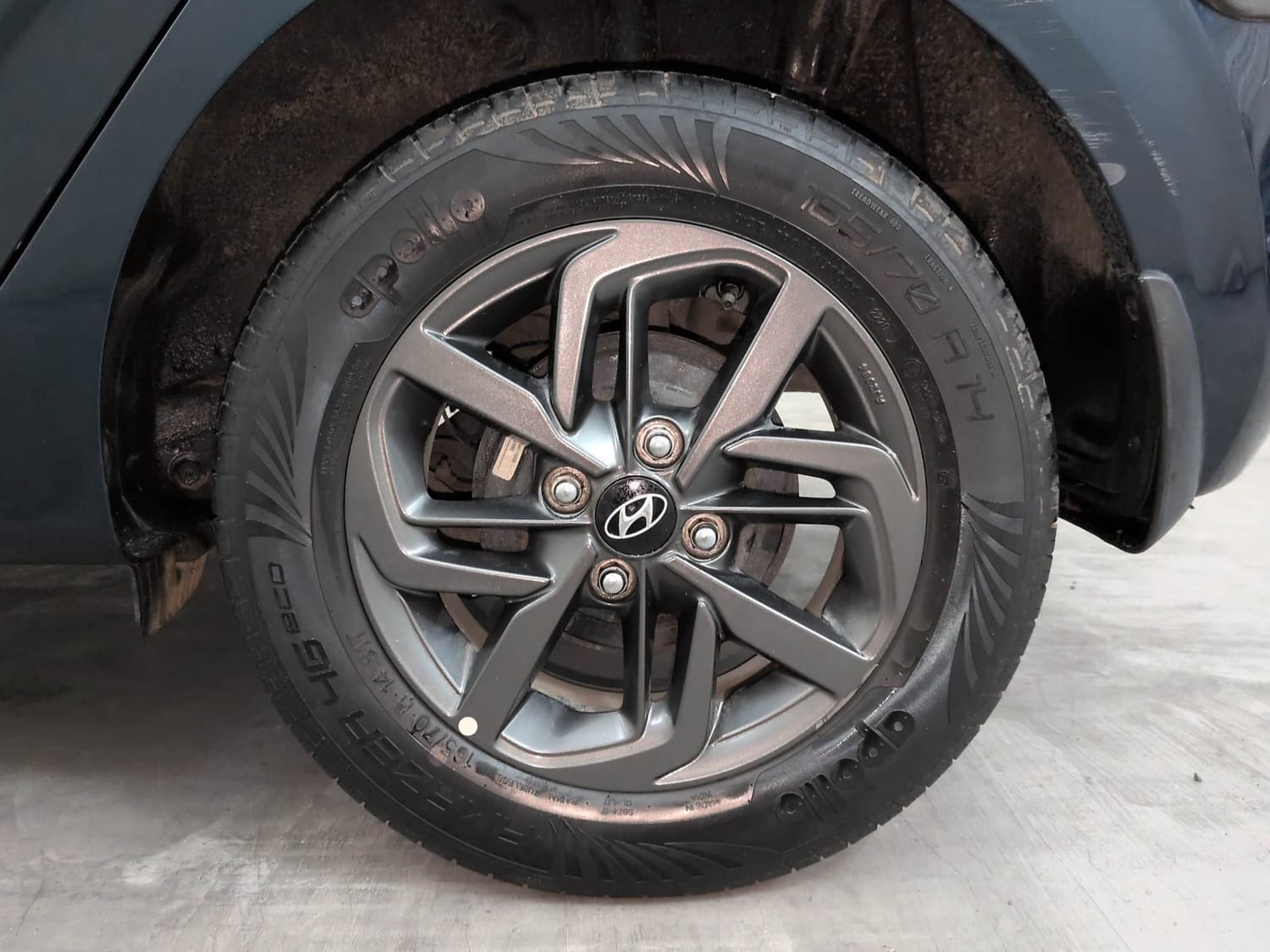 Used 2021 Hyundai Grand i10 Nios Sportz AMT 1.2 CRDi Diesel Automatic tyres LEFT REAR TYRE RIM VIEW