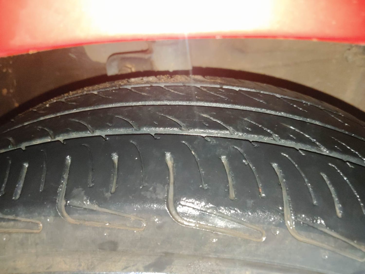 Used 2014 Maruti Suzuki Celerio VXi AMT Petrol Automatic tyres RIGHT FRONT TYRE TREAD VIEW