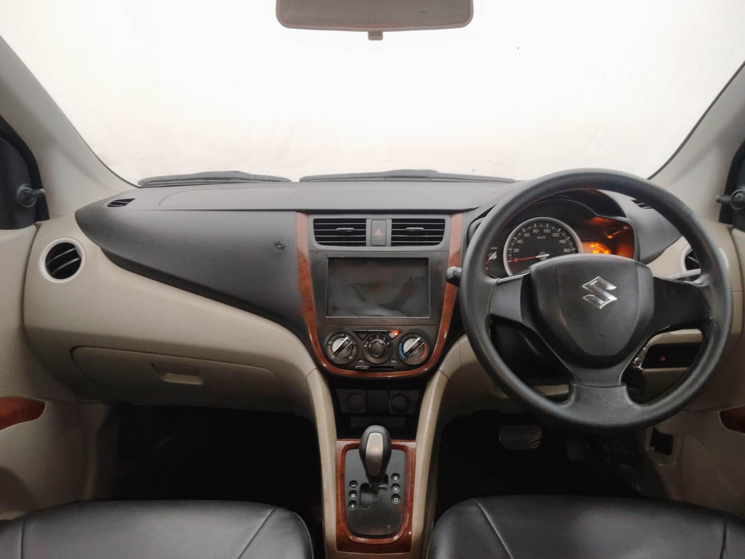 Used 2014 Maruti Suzuki Celerio VXi AMT Petrol Automatic interior DASHBOARD VIEW