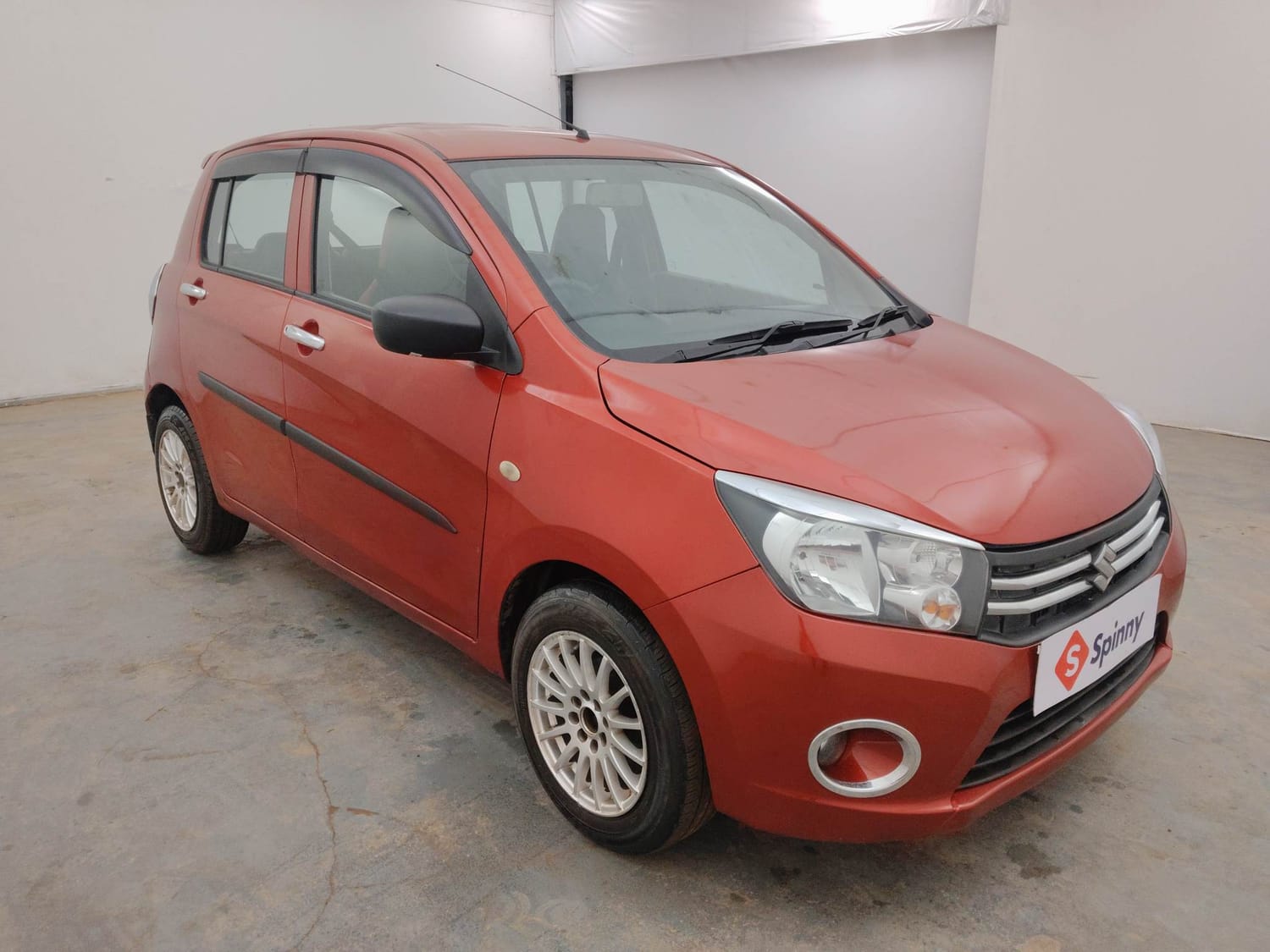 Used 2014 Maruti Suzuki Celerio VXi AMT Petrol Automatic exterior RIGHT FRONT CORNER VIEW