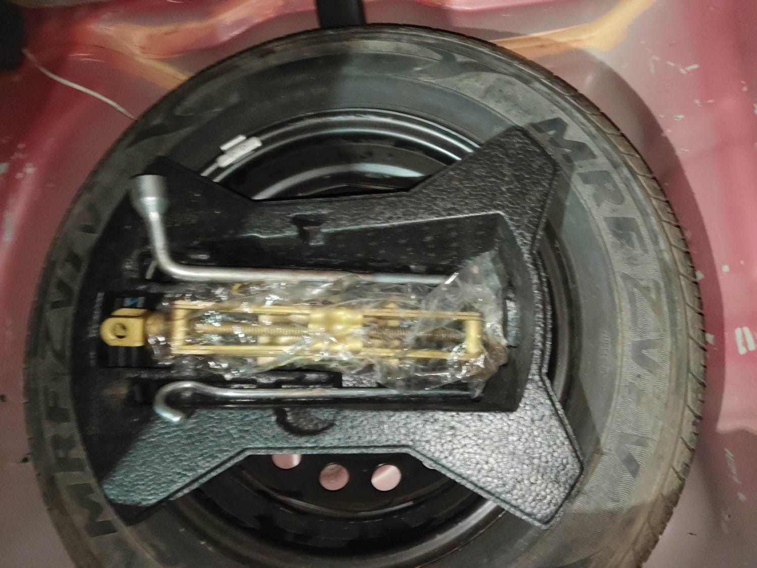 Used 2014 Maruti Suzuki Celerio VXi AMT Petrol Automatic tyres SPARE TYRE VIEW
