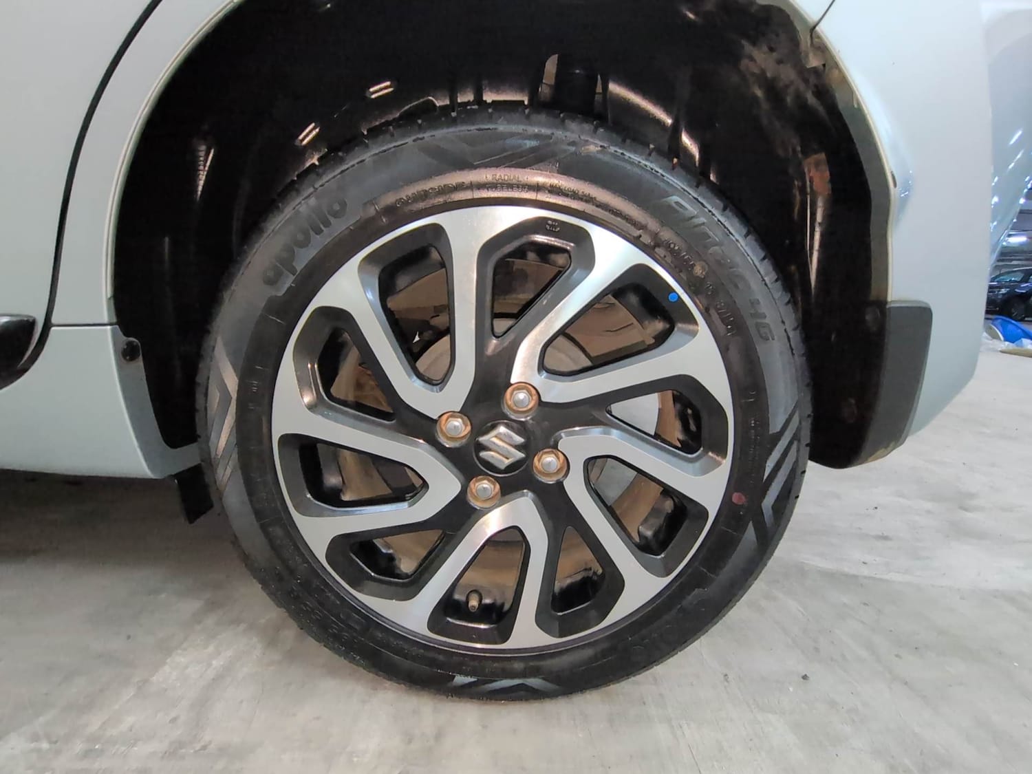 Used 2023 Maruti Suzuki Baleno Alpha AGS Petrol Automatic tyres LEFT REAR TYRE RIM VIEW