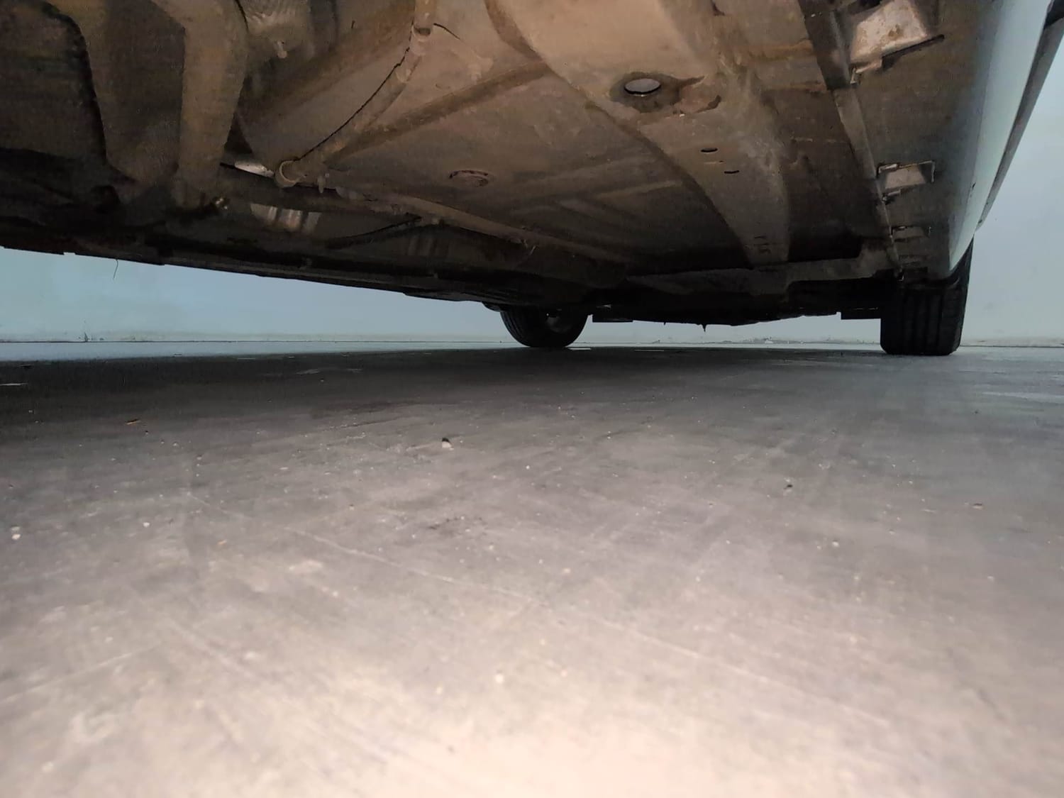 Used 2023 Maruti Suzuki Baleno Alpha AGS Petrol Automatic extra REAR RIGHT UNDERBODY VIEW