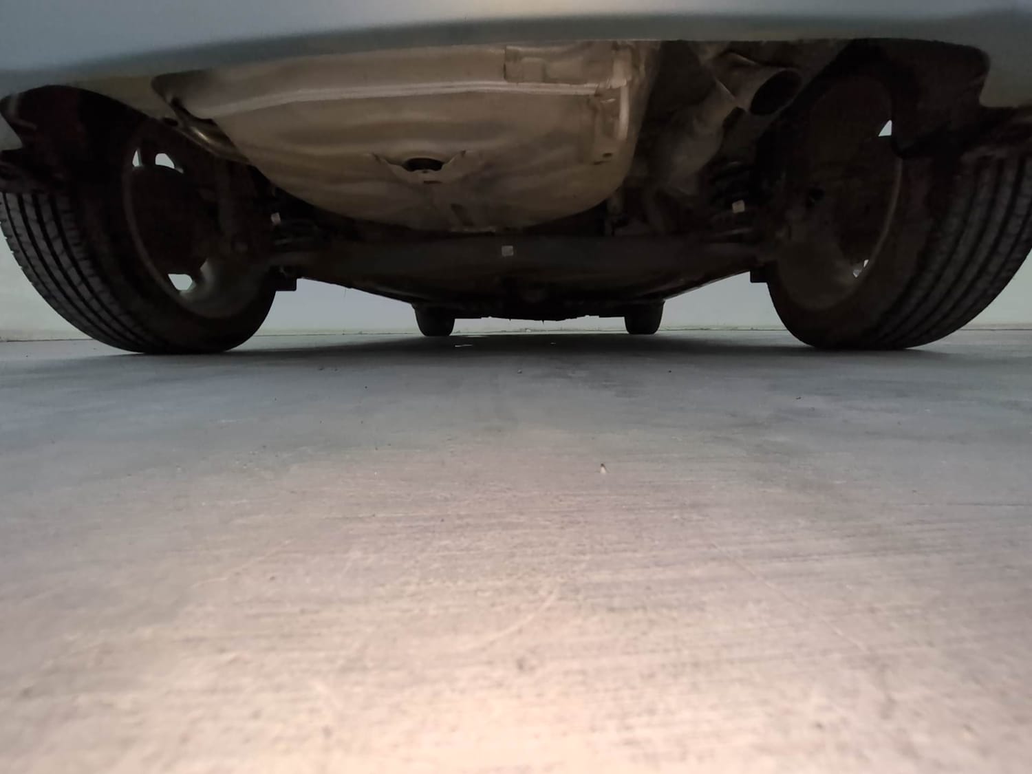 Used 2023 Maruti Suzuki Baleno Alpha AGS Petrol Automatic extra REAR UNDERBODY VIEW (TAKEN FROM REAR)