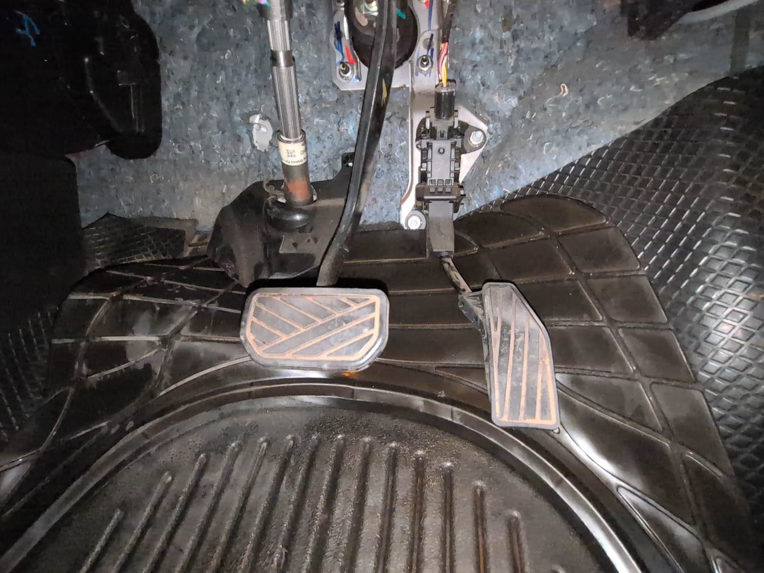 Used 2023 Maruti Suzuki Baleno Alpha AGS Petrol Automatic interior PEDALS VIEW