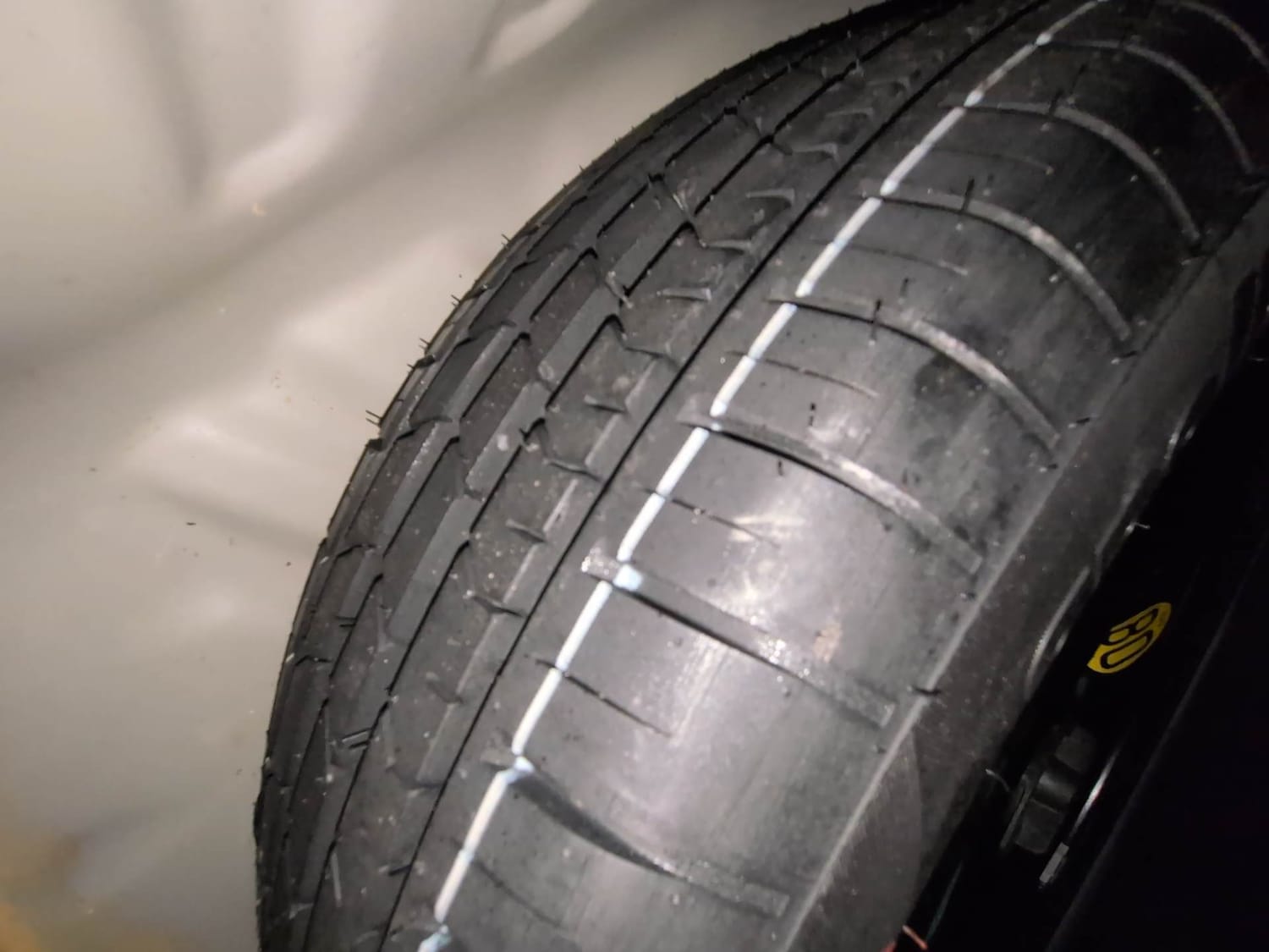 Used 2023 Maruti Suzuki Baleno Alpha AGS Petrol Automatic tyres SPARE TYRE VIEW