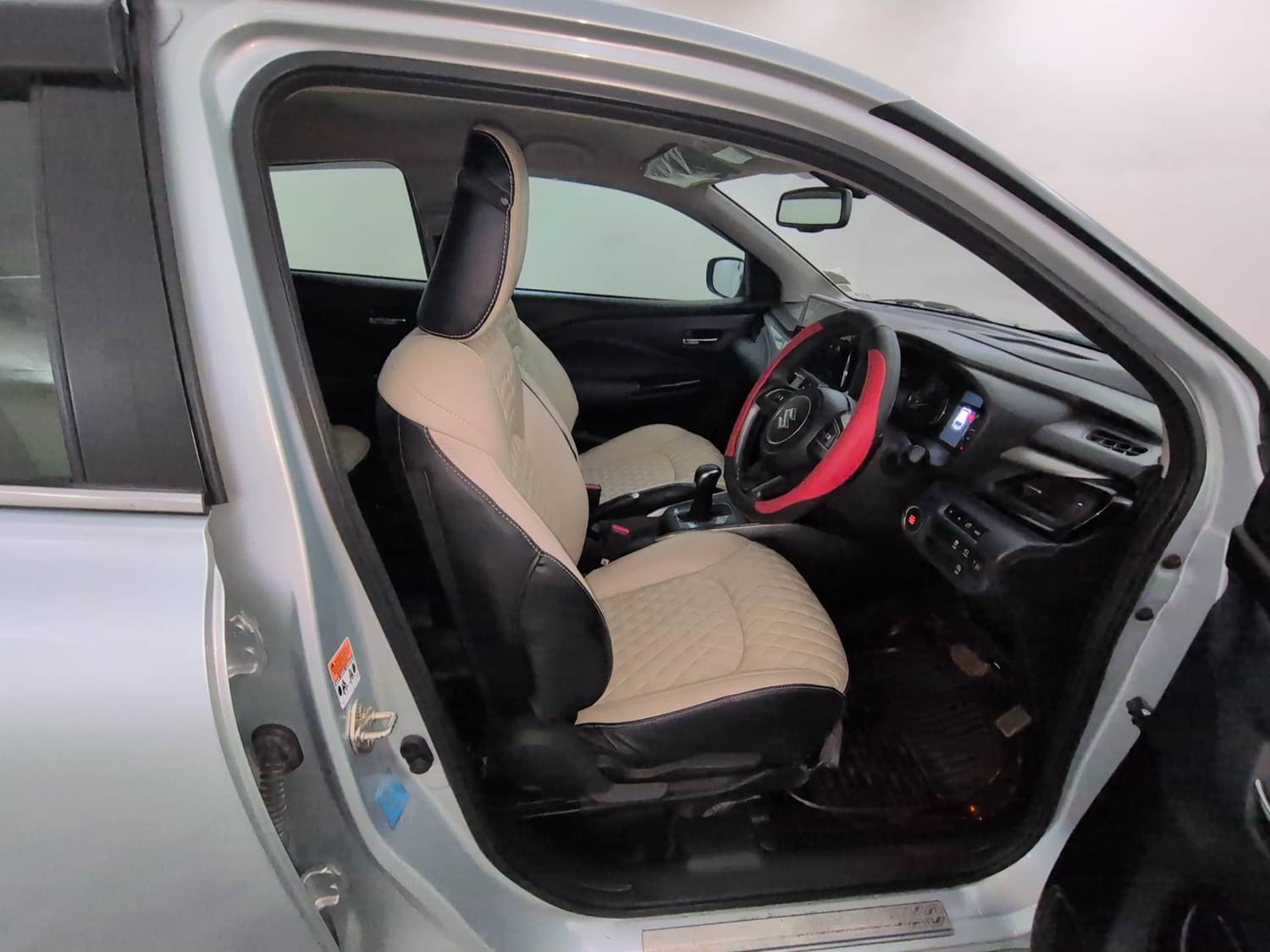 Used 2023 Maruti Suzuki Baleno Alpha AGS Petrol Automatic interior RIGHT SIDE FRONT DOOR CABIN VIEW