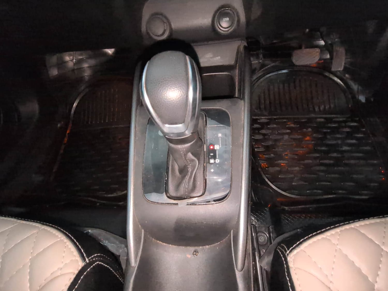 Used 2023 Maruti Suzuki Baleno Alpha AGS Petrol Automatic interior GEAR  KNOB VIEW