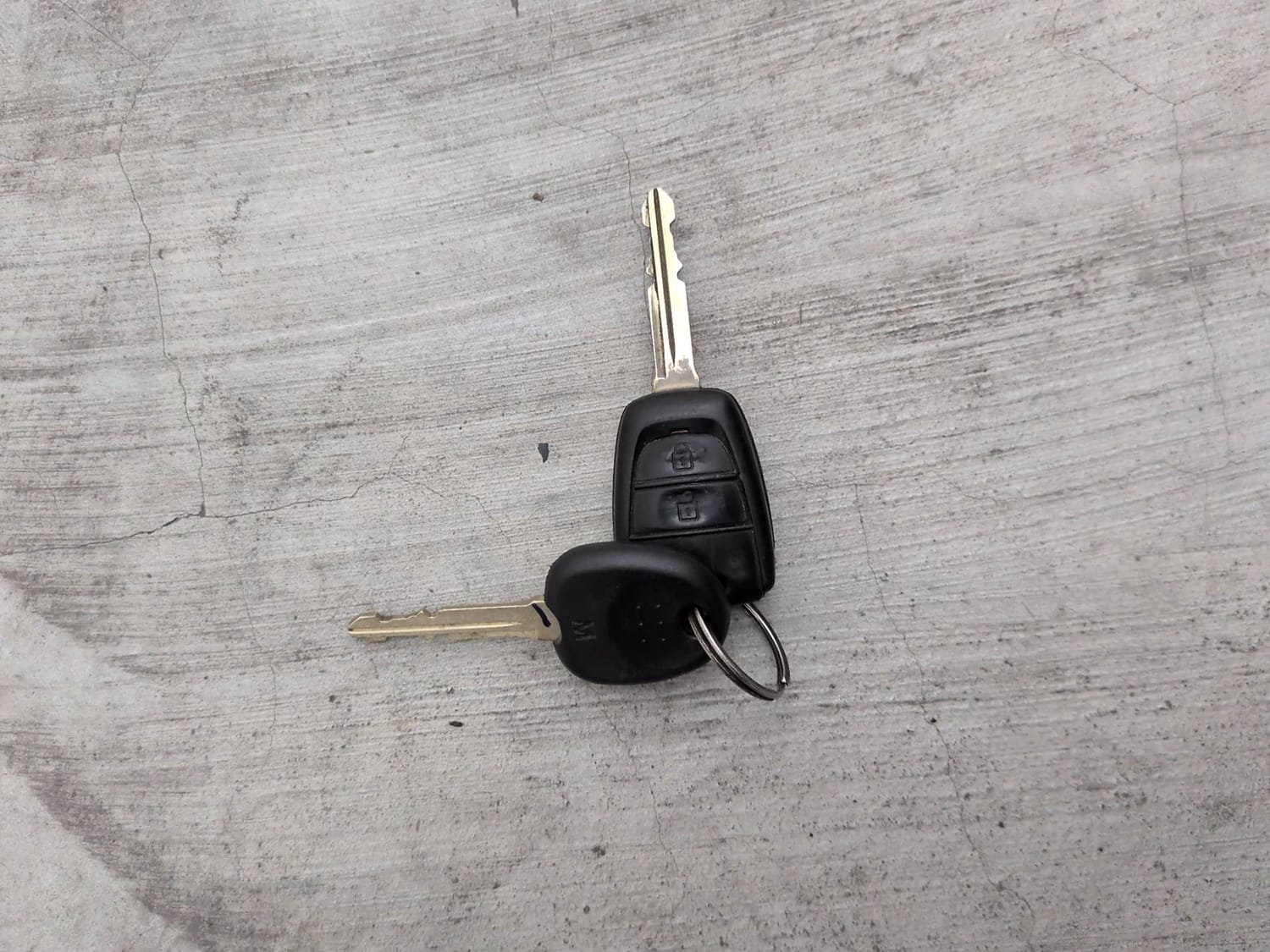 Used 2018 Hyundai Xcent S Petrol Manual extra CAR KEY VIEW