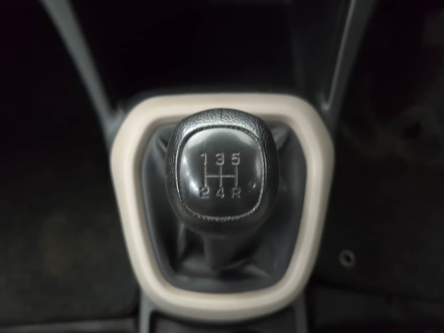 Used 2018 Hyundai Xcent S Petrol Manual interior GEAR  KNOB VIEW