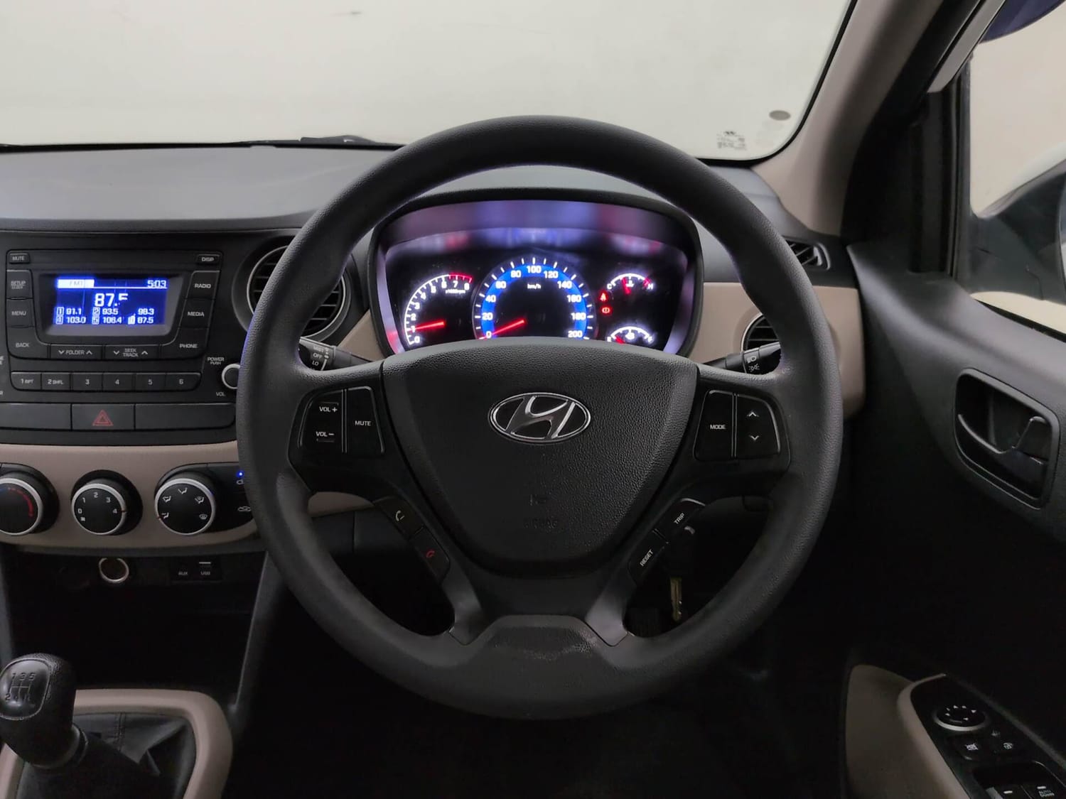 Used 2018 Hyundai Xcent S Petrol Manual interior STEERING VIEW