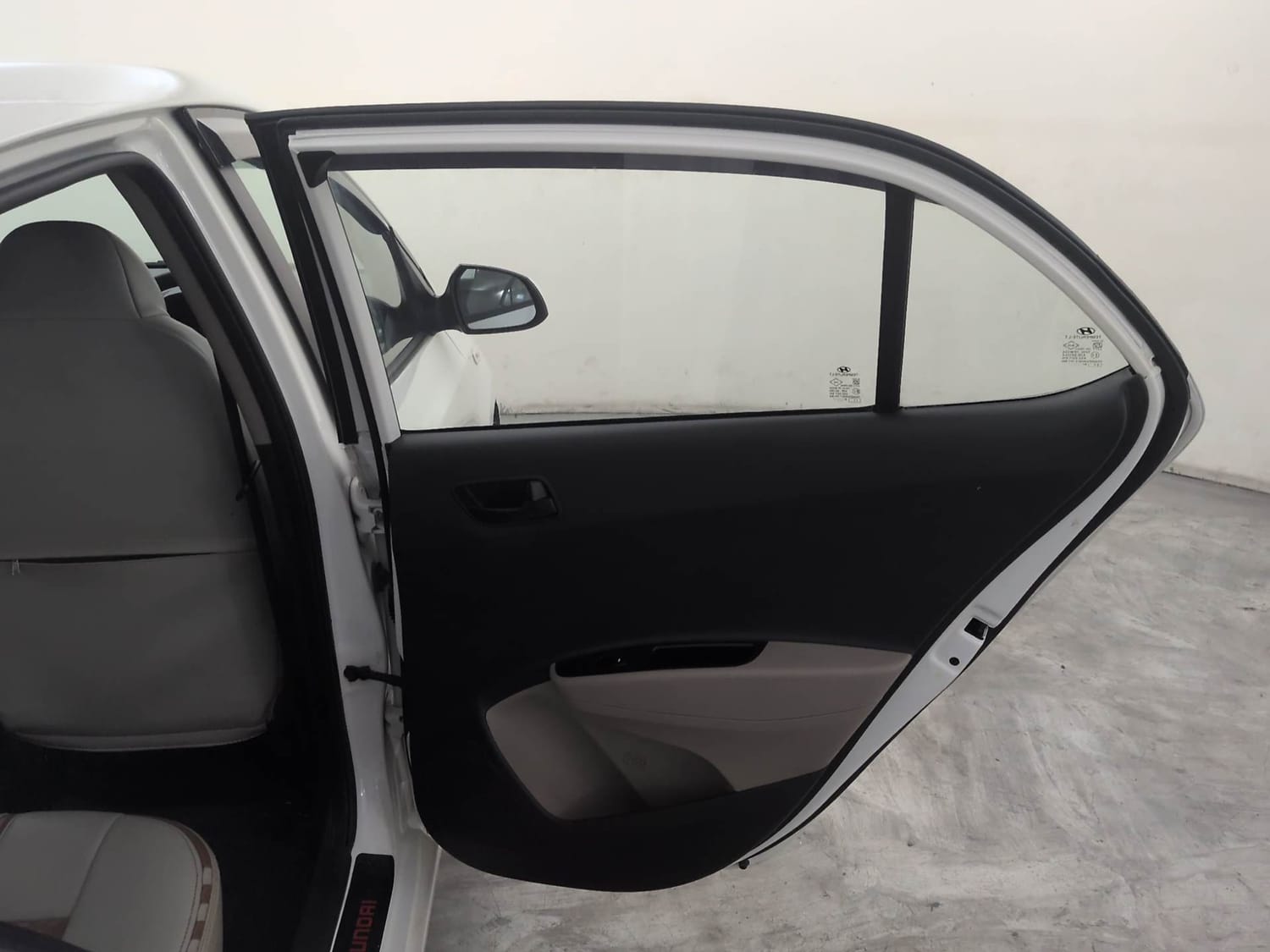 Used 2018 Hyundai Xcent S Petrol Manual interior RIGHT REAR DOOR OPEN VIEW