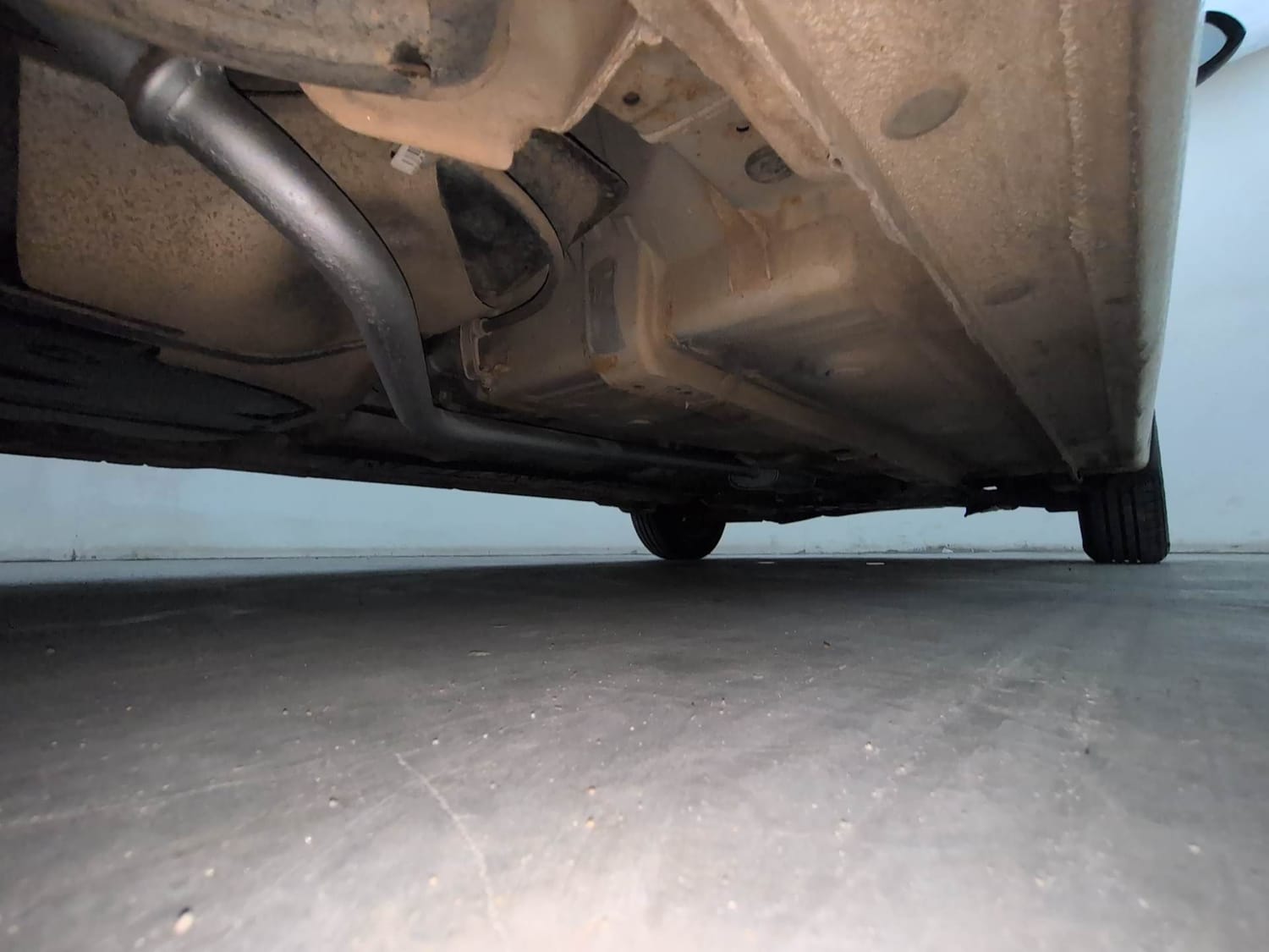 Used 2018 Hyundai Xcent S Petrol Manual extra REAR RIGHT UNDERBODY VIEW