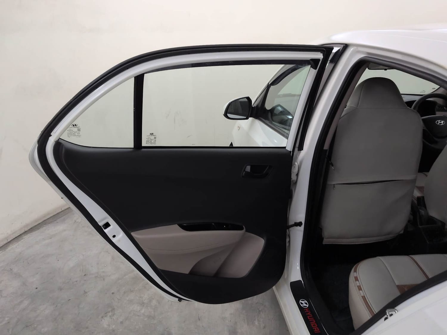 Used 2018 Hyundai Xcent S Petrol Manual interior LEFT REAR DOOR OPEN VIEW