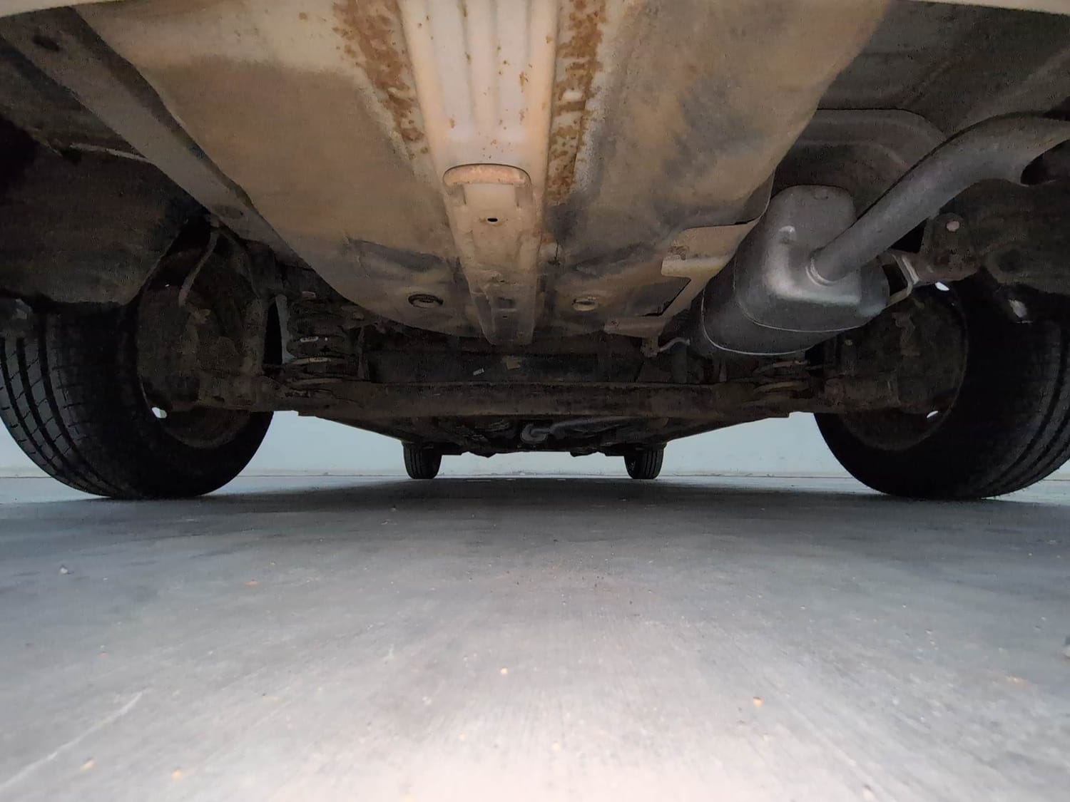 Used 2018 Hyundai Xcent S Petrol Manual extra REAR UNDERBODY VIEW (TAKEN FROM REAR)
