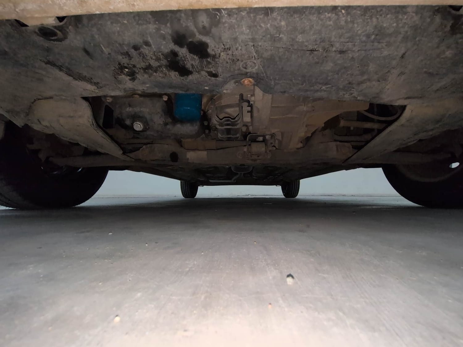 Used 2018 Hyundai Xcent S Petrol Manual extra FRONT LEFT UNDERBODY VIEW