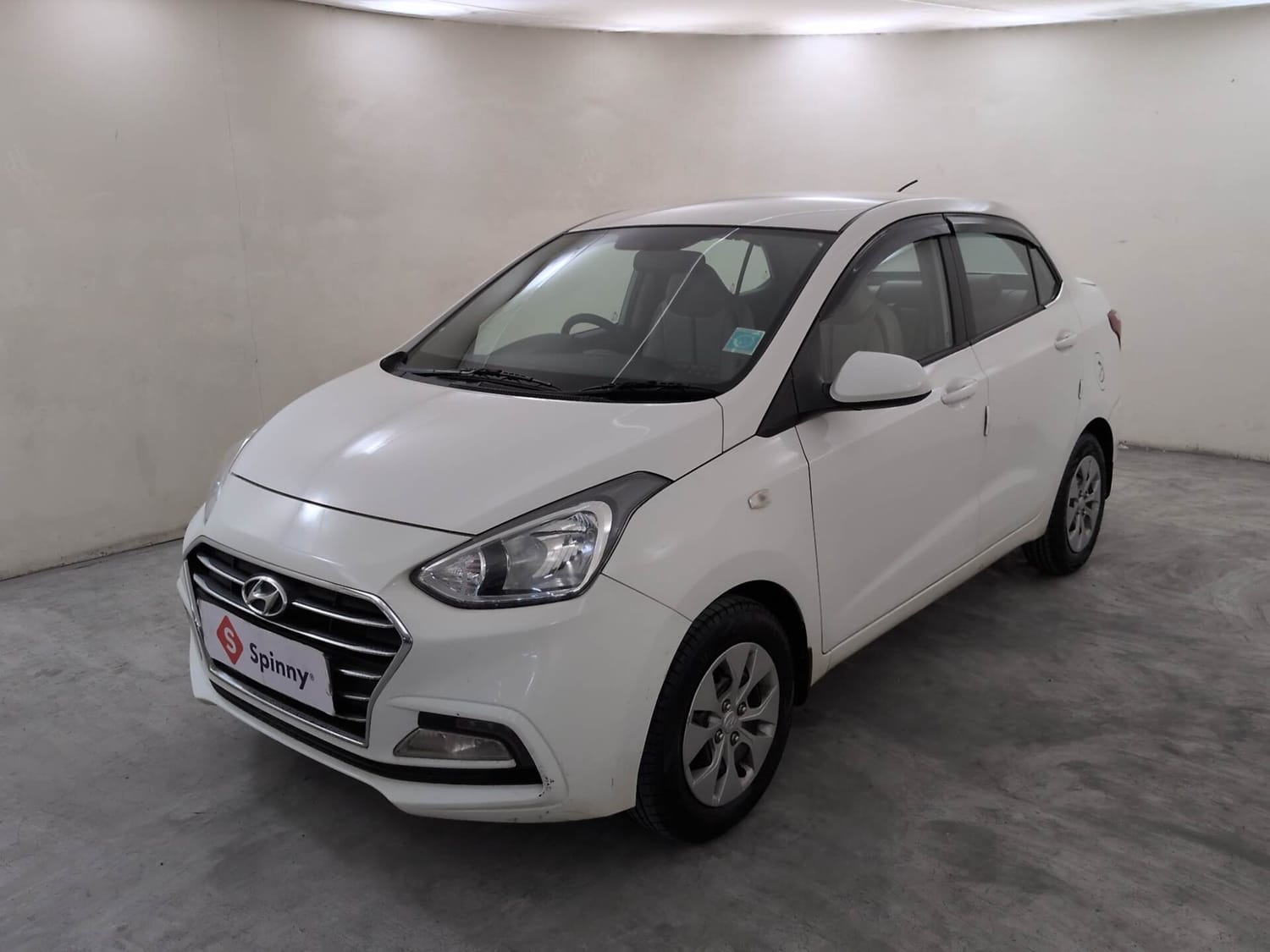 Used 2018 Hyundai Xcent S Petrol Manual exterior LEFT FRONT CORNER VIEW
