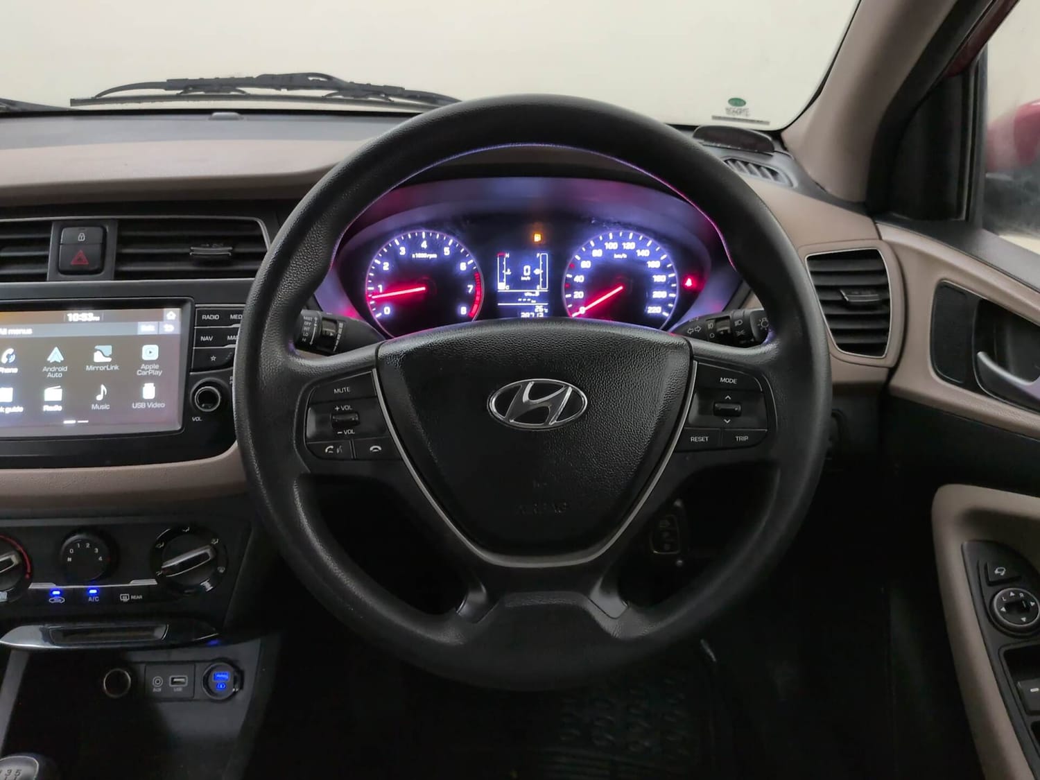 Used 2019 Hyundai Elite i20 Sportz Plus 1.2 Petrol Manual interior STEERING VIEW
