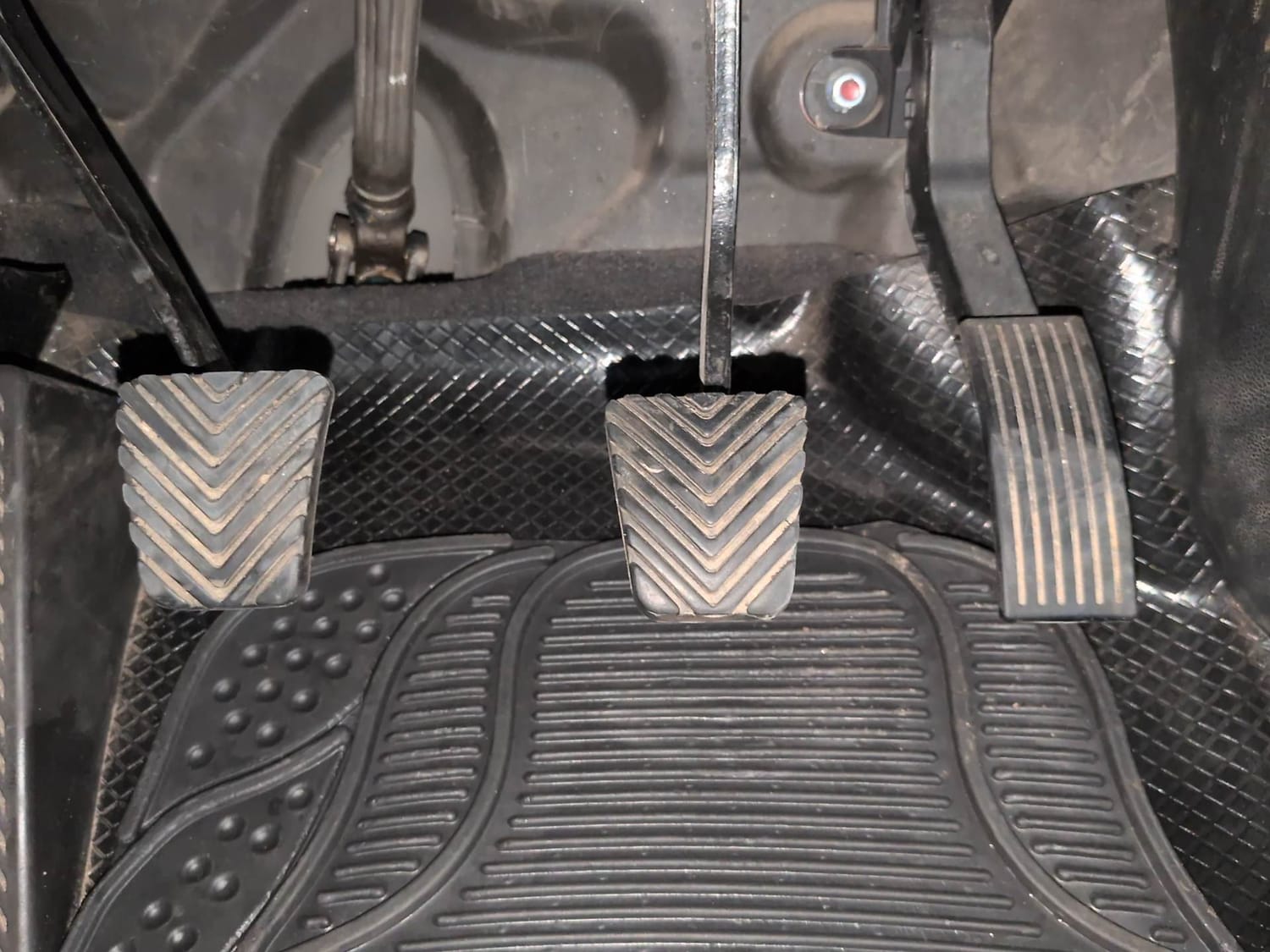 Used 2019 Hyundai Elite i20 Sportz Plus 1.2 Petrol Manual interior PEDALS VIEW