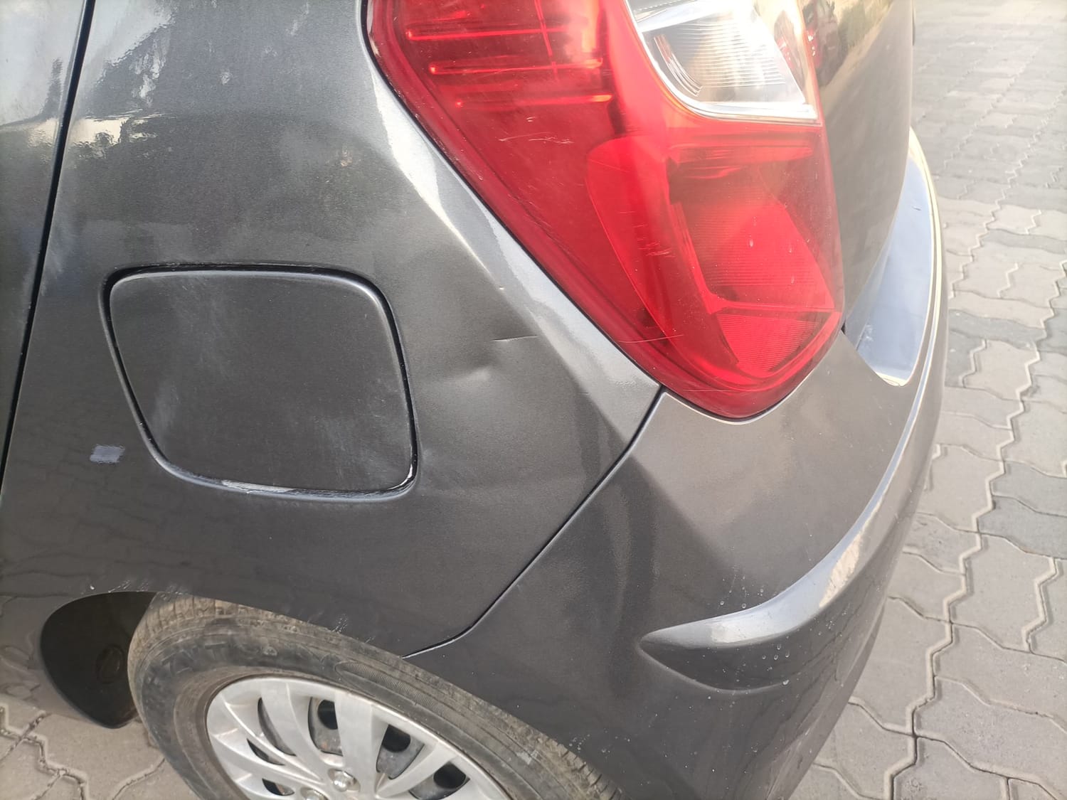 Used 2016 Hyundai i10 Sportz 1.1 iRDE2 Petrol Manual dents MINOR DENT