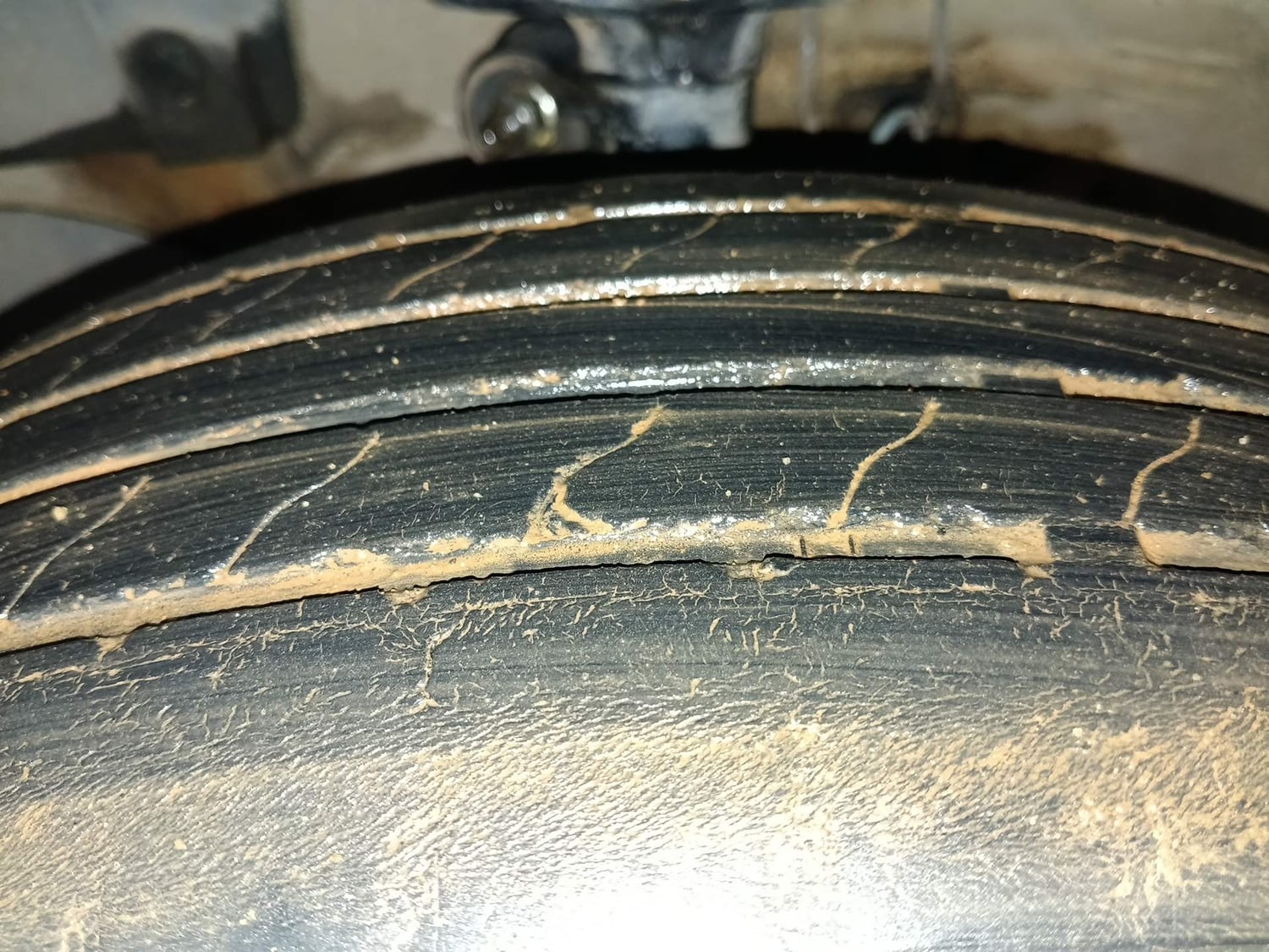 Used 2016 Honda BR-V S Petrol Petrol Manual tyres LEFT FRONT TYRE TREAD VIEW