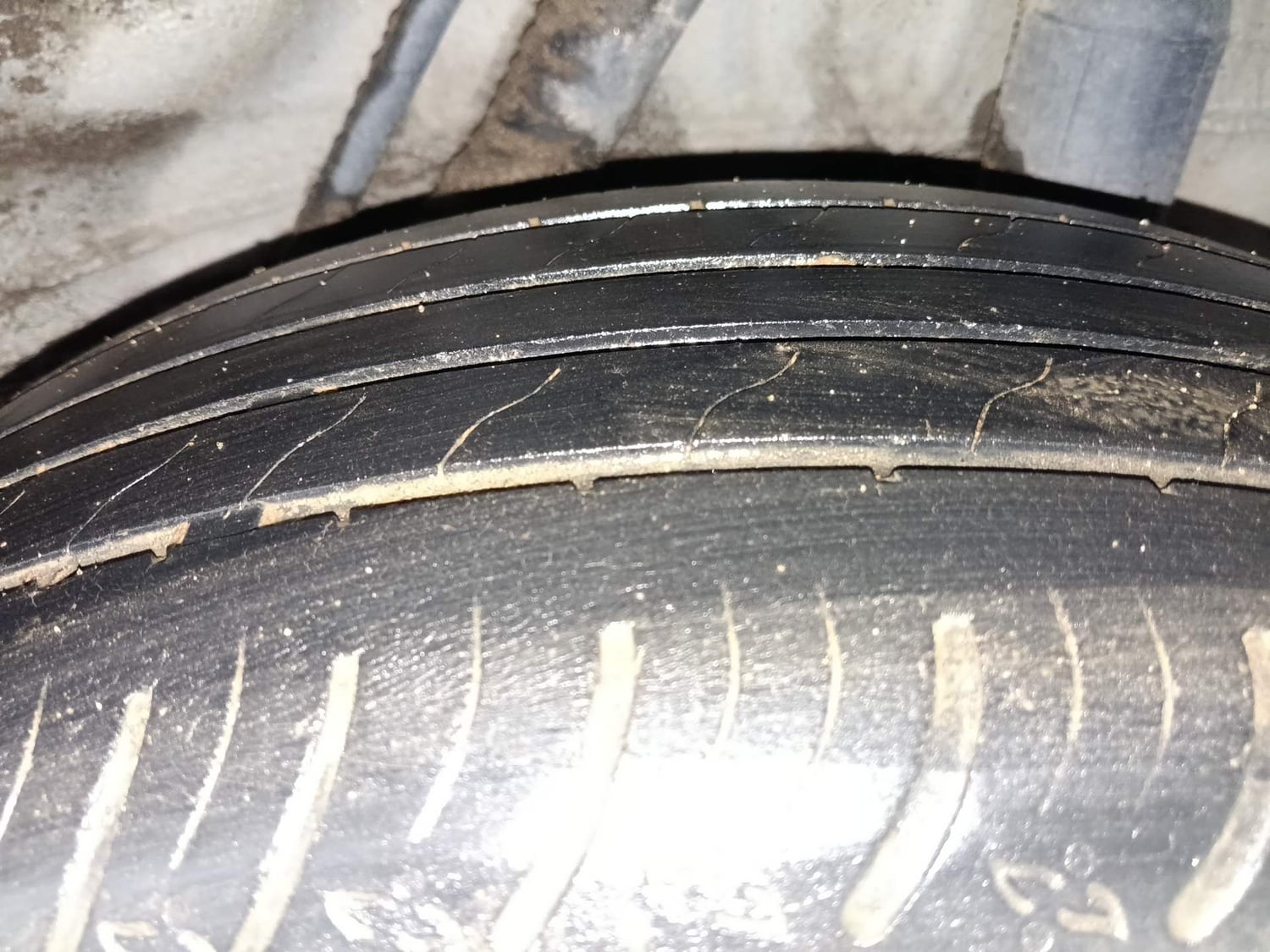 Used 2016 Honda BR-V S Petrol Petrol Manual tyres LEFT REAR TYRE TREAD VIEW