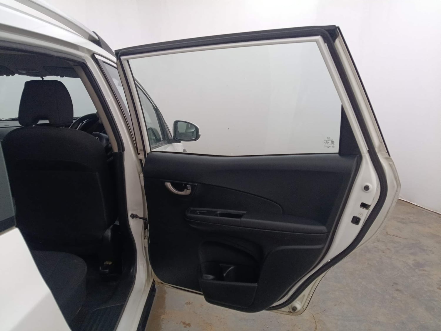 Used 2016 Honda BR-V S Petrol Petrol Manual interior RIGHT REAR DOOR OPEN VIEW