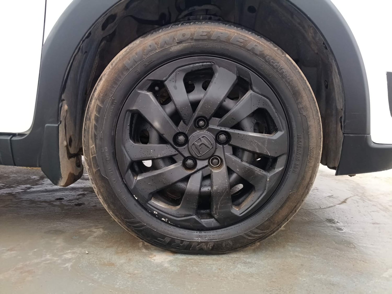 Used 2016 Honda BR-V S Petrol Petrol Manual tyres RIGHT FRONT TYRE RIM VIEW