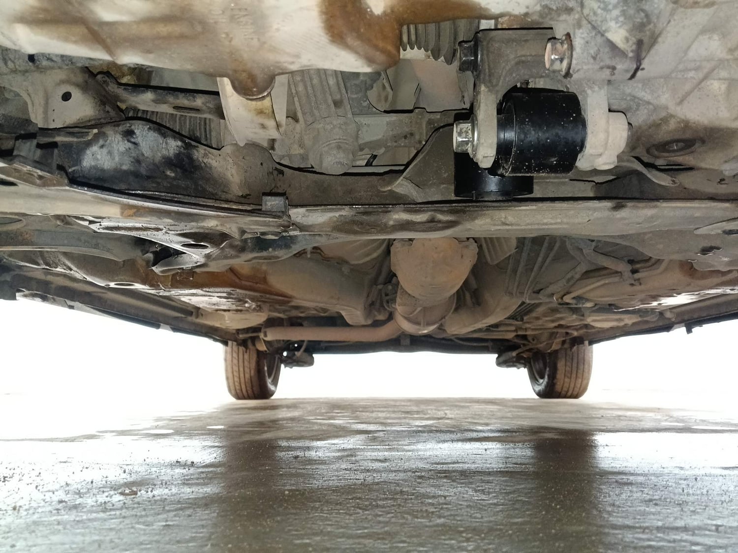 Used 2016 Honda BR-V S Petrol Petrol Manual extra FRONT LEFT UNDERBODY VIEW