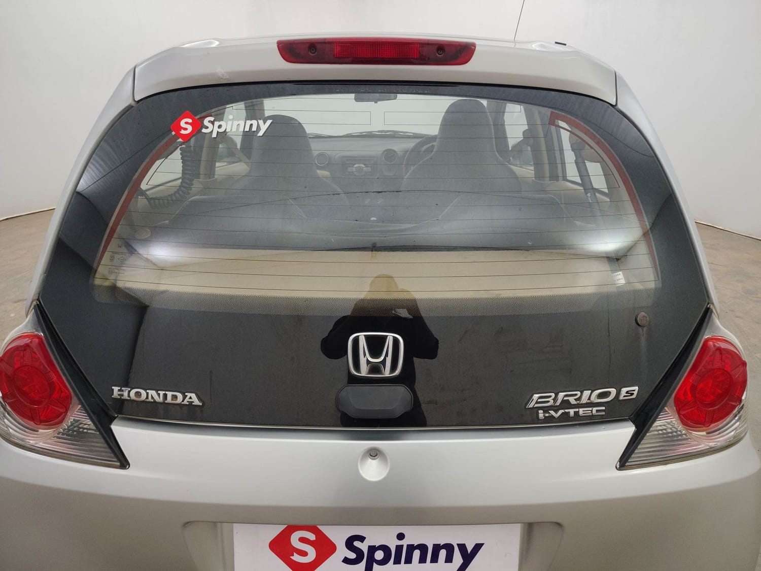 Used 2013 Honda Brio S MT Petrol Manual exterior BACK WINDSHIELD VIEW