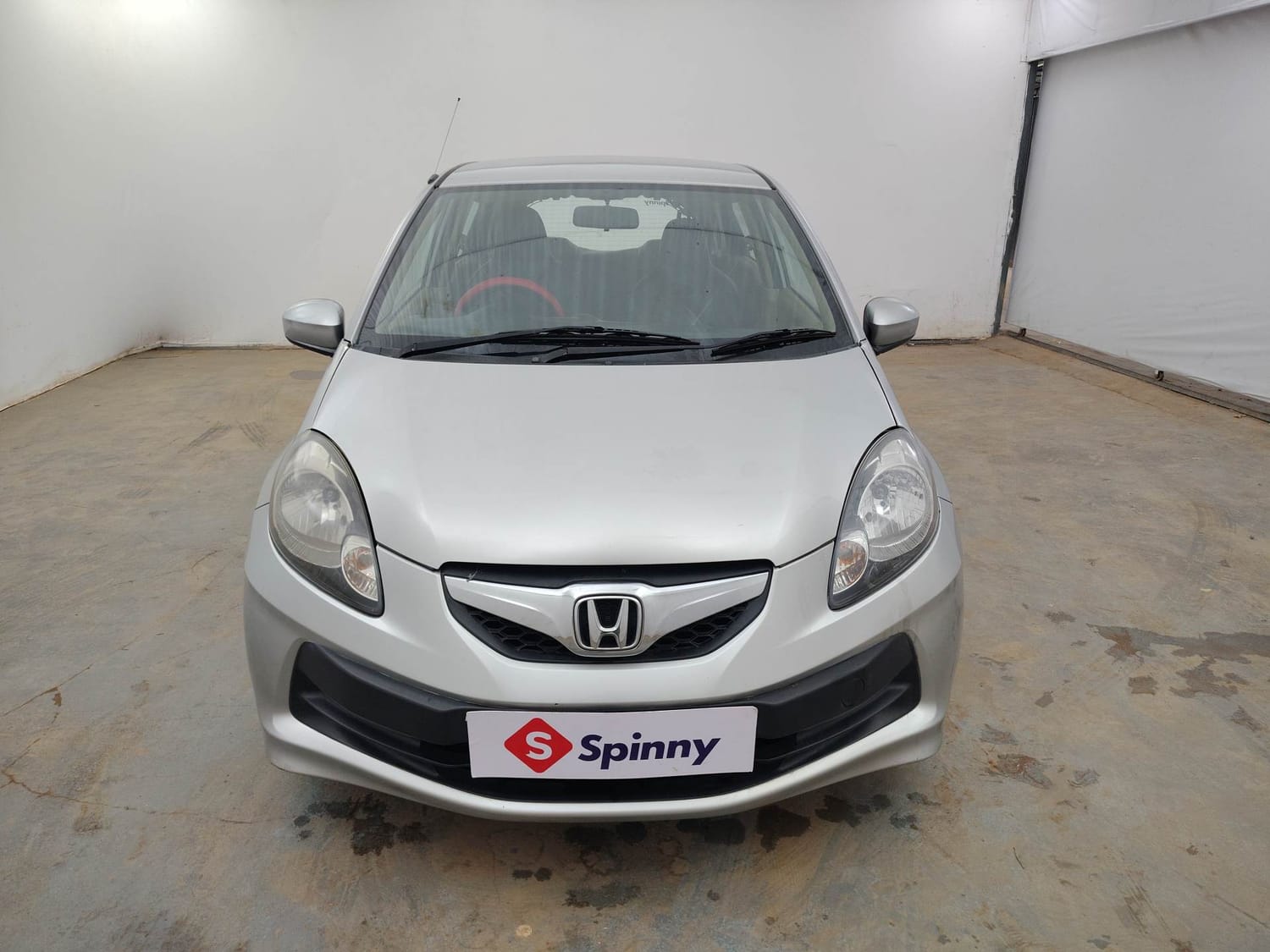 Used 2013 Honda Brio S MT Petrol Manual exterior FRONT VIEW