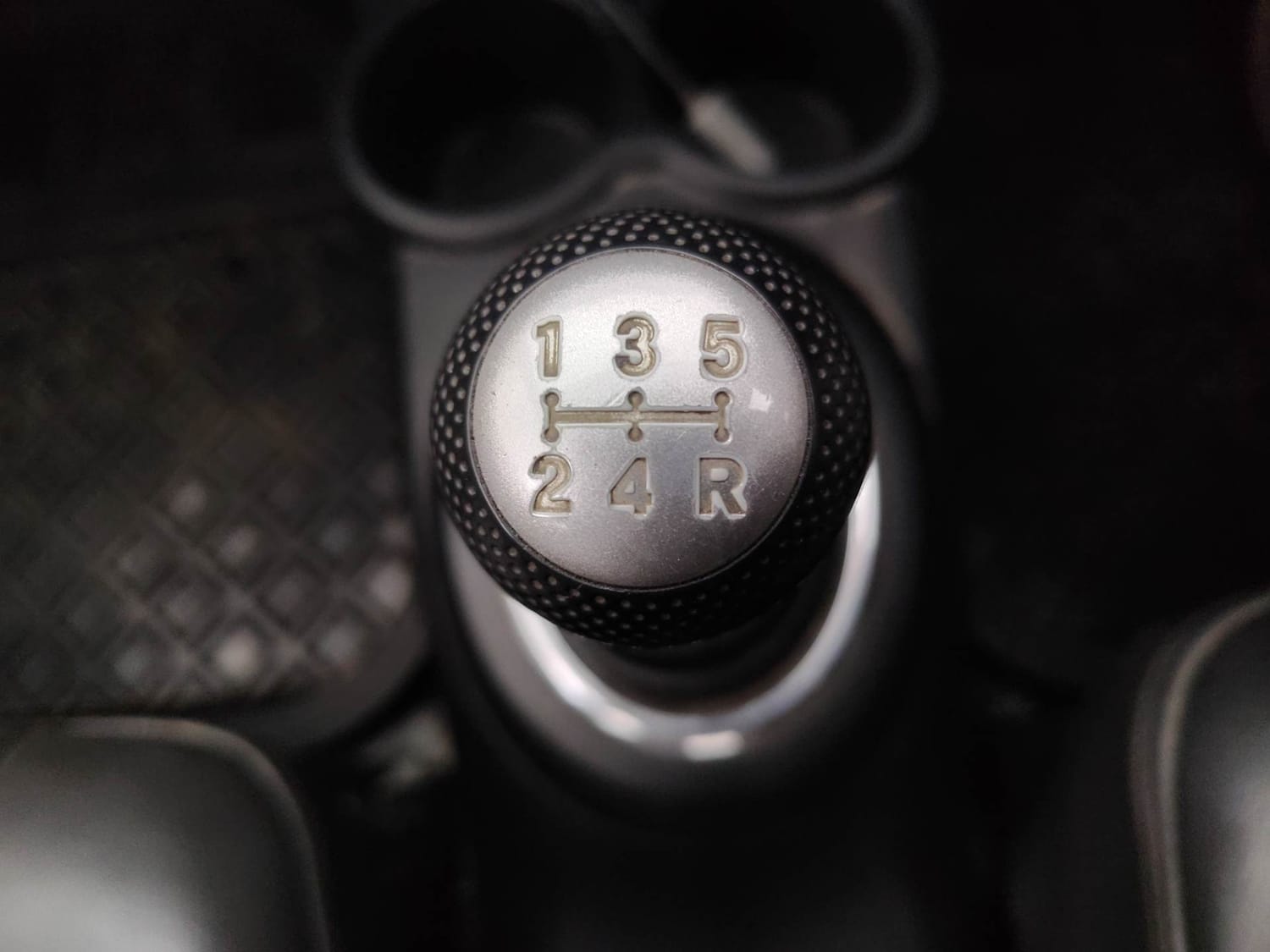 Used 2013 Honda Brio S MT Petrol Manual interior GEAR  KNOB VIEW