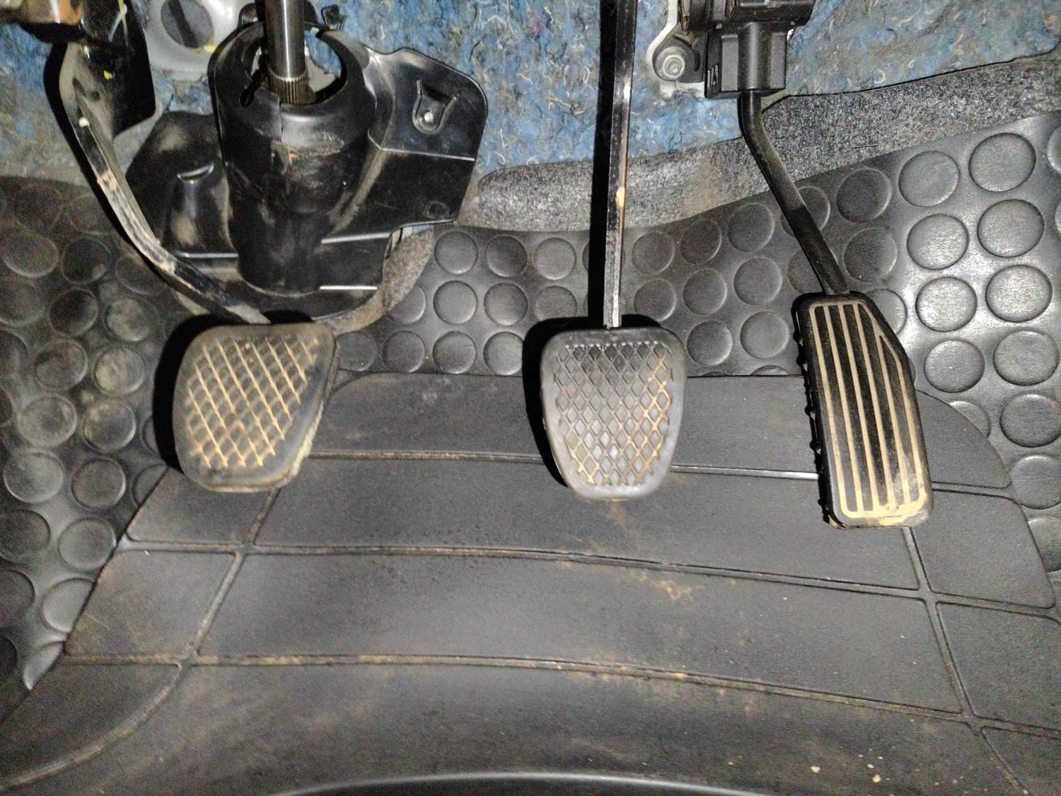 Used 2013 Honda Brio S MT Petrol Manual interior PEDALS VIEW
