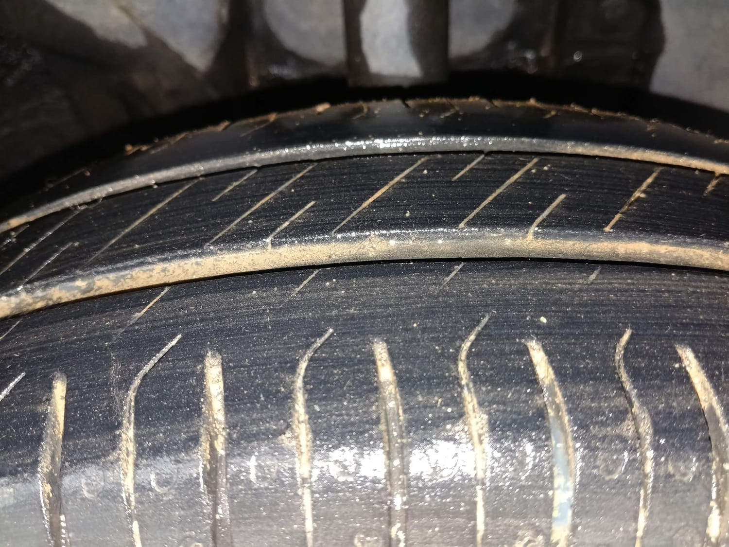 Used 2015 Renault Kwid RXL Petrol Manual tyres RIGHT FRONT TYRE TREAD VIEW