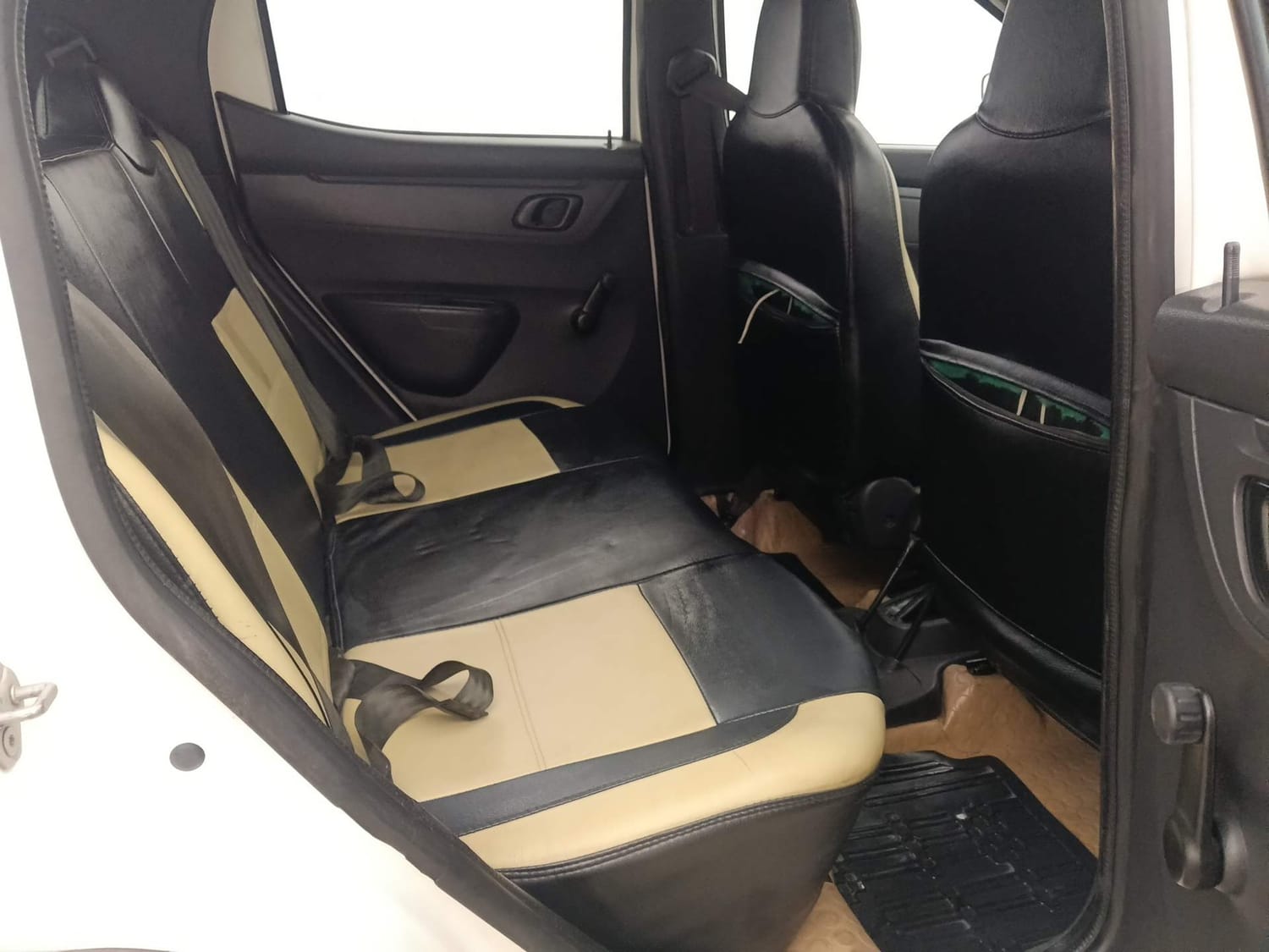 Used 2015 Renault Kwid RXL Petrol Manual interior RIGHT SIDE REAR DOOR CABIN VIEW
