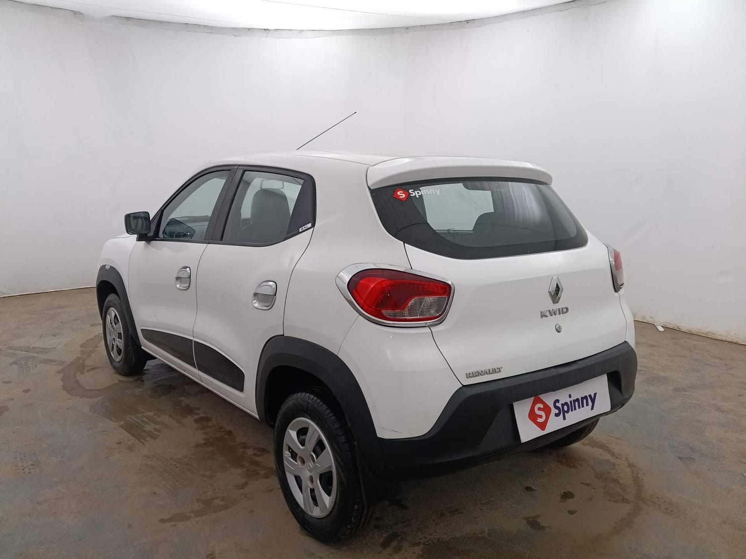 Used 2015 Renault Kwid RXL Petrol Manual exterior LEFT REAR CORNER VIEW