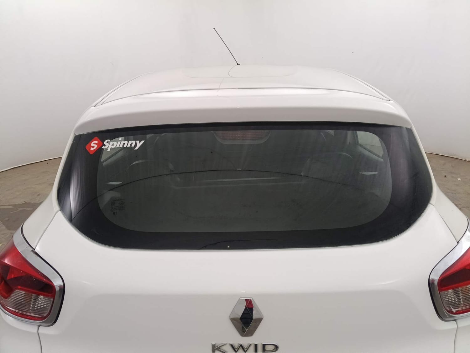 Used 2015 Renault Kwid RXL Petrol Manual exterior BACK WINDSHIELD VIEW