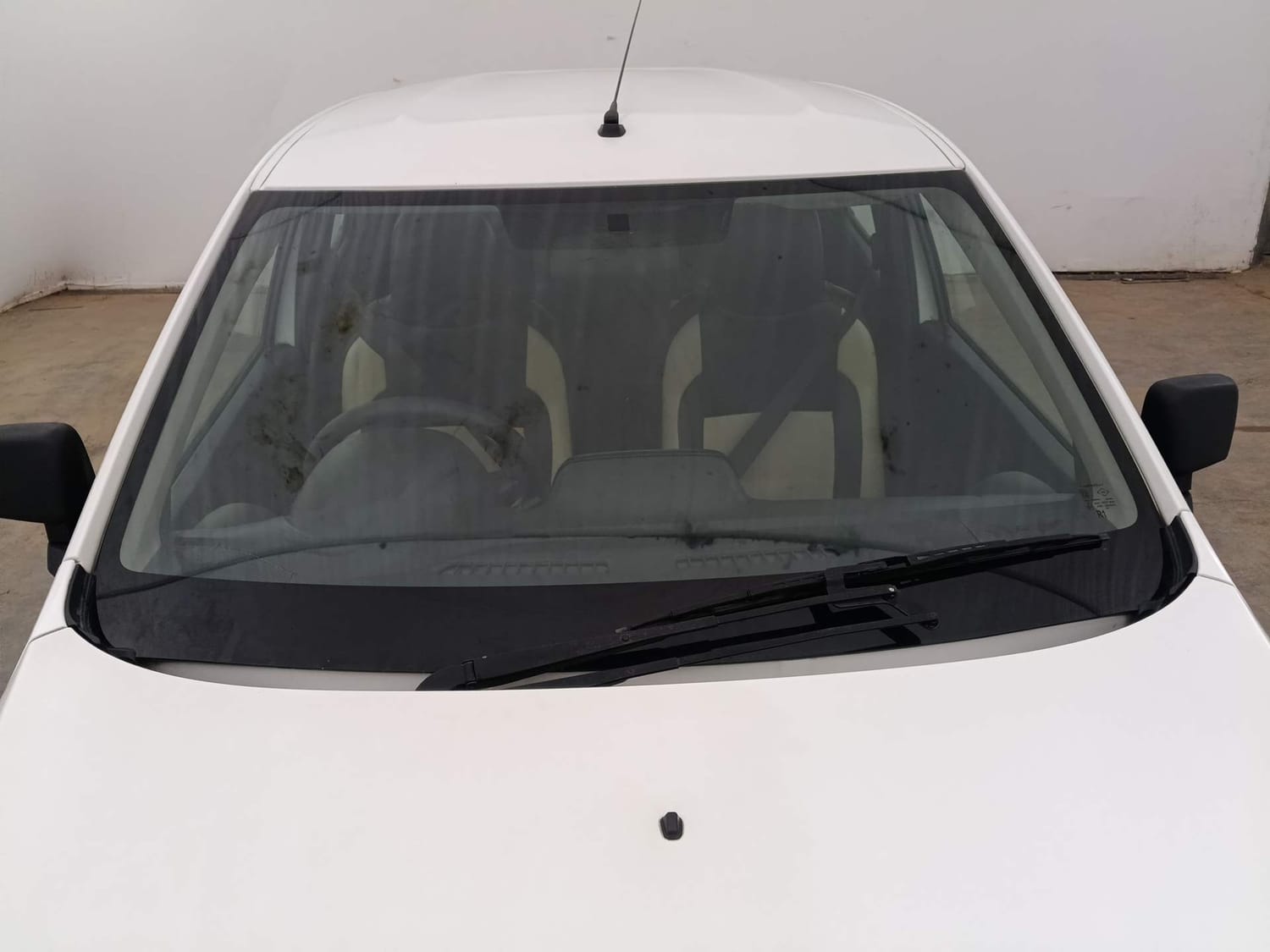 Used 2015 Renault Kwid RXL Petrol Manual exterior FRONT WINDSHIELD VIEW