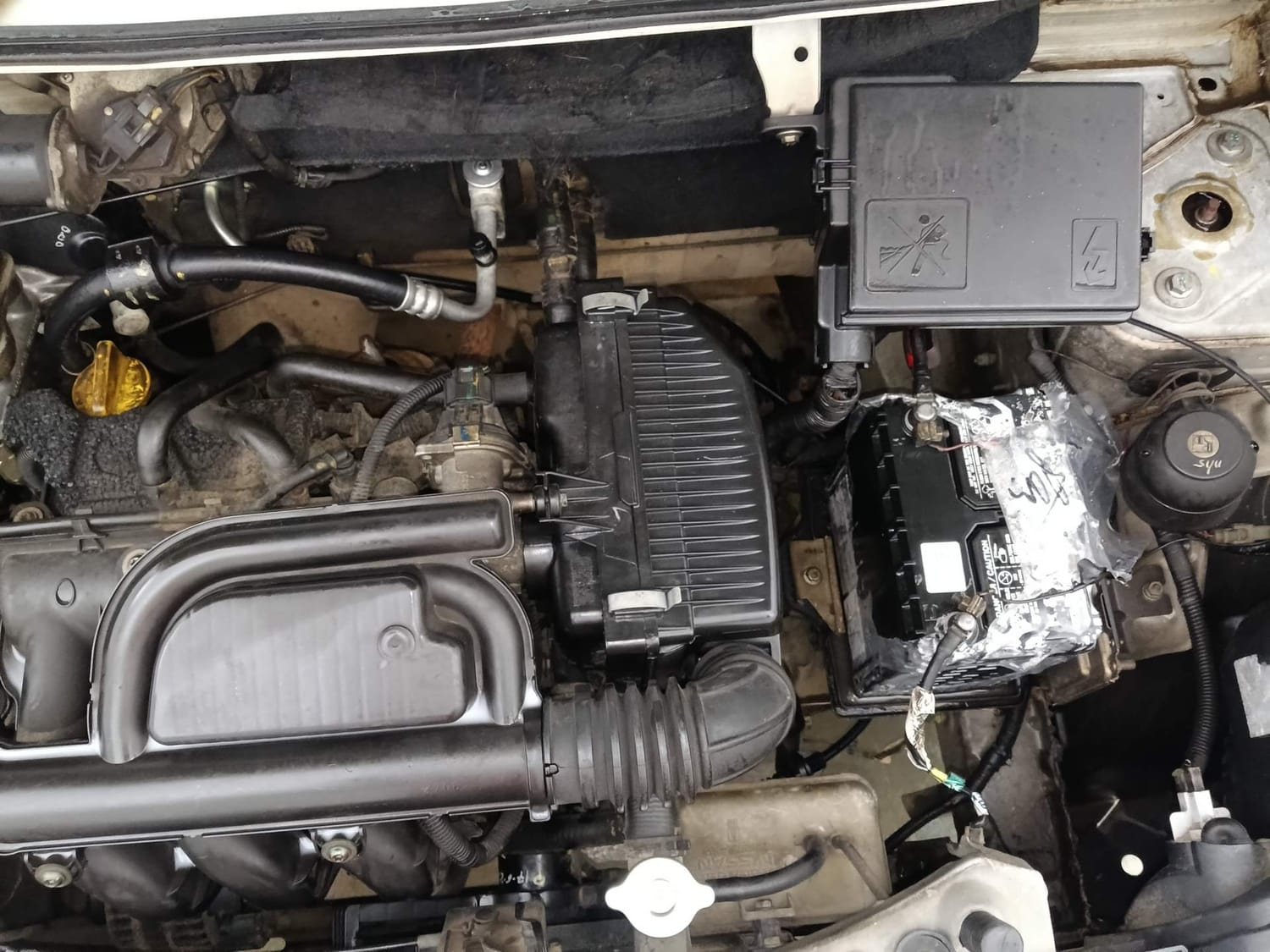 Used 2015 Renault Kwid RXL Petrol Manual engine ENGINE LEFT SIDE VIEW
