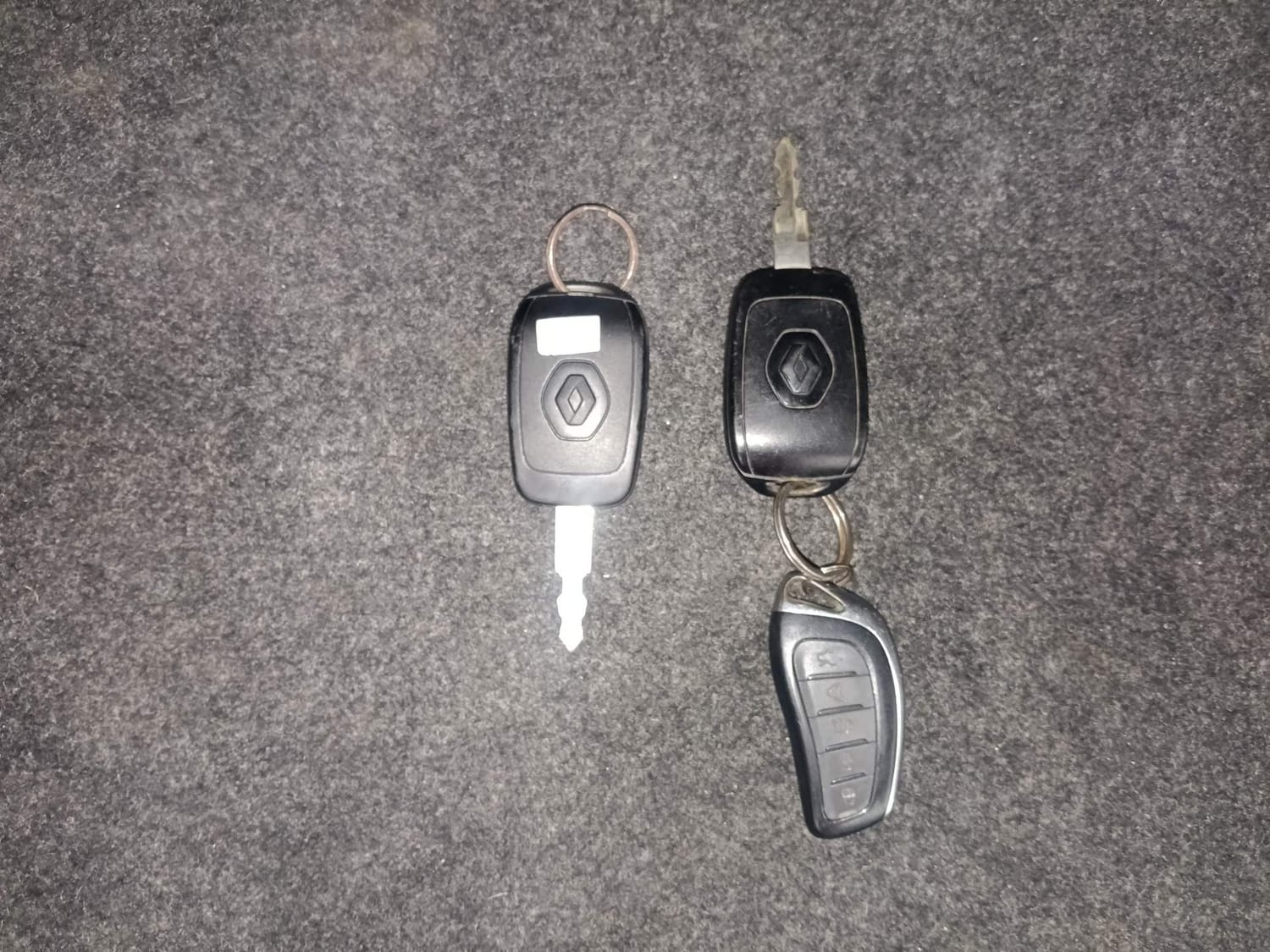 Used 2015 Renault Kwid RXL Petrol Manual extra CAR KEY VIEW