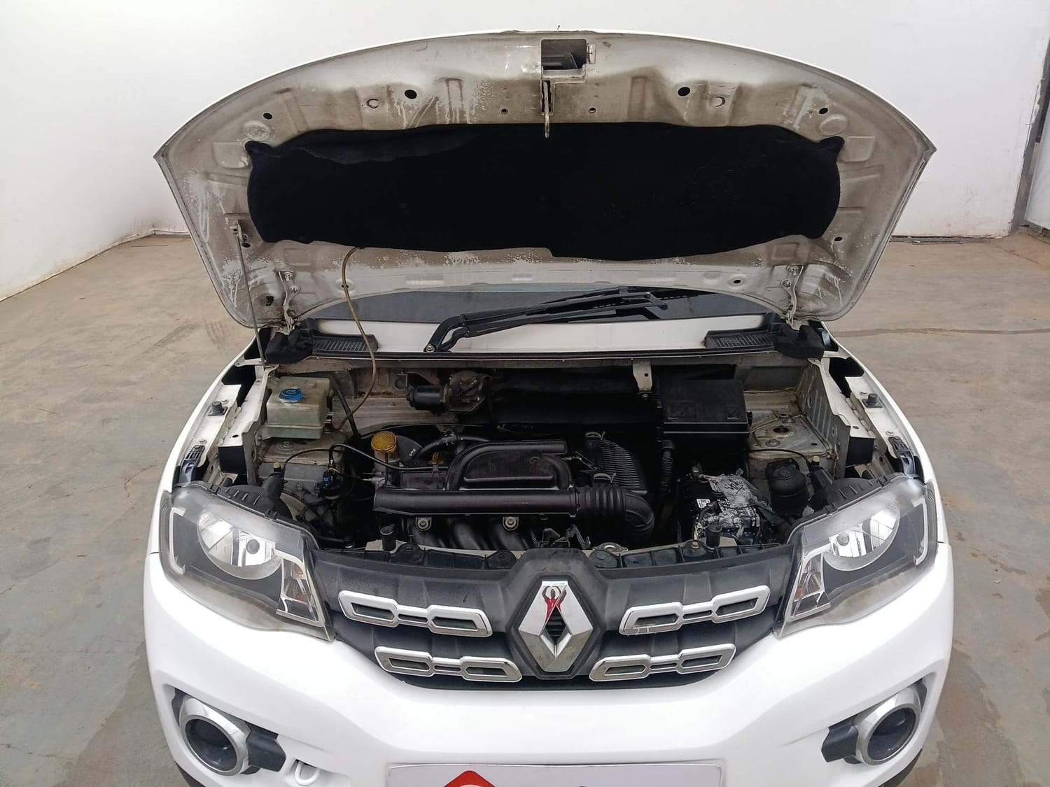 Used 2015 Renault Kwid RXL Petrol Manual engine ENGINE & BONNET OPEN FRONT VIEW
