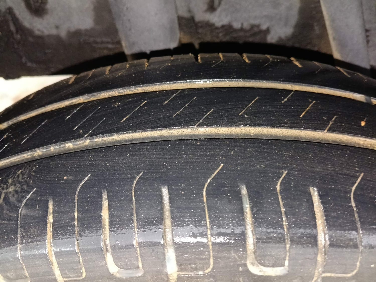 Used 2015 Renault Kwid RXL Petrol Manual tyres RIGHT REAR TYRE TREAD VIEW